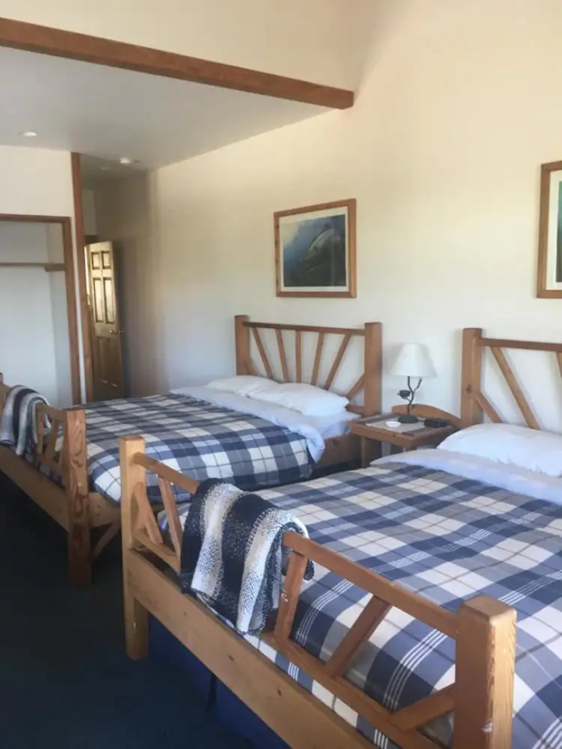 Arbutus Cove Guesthouse