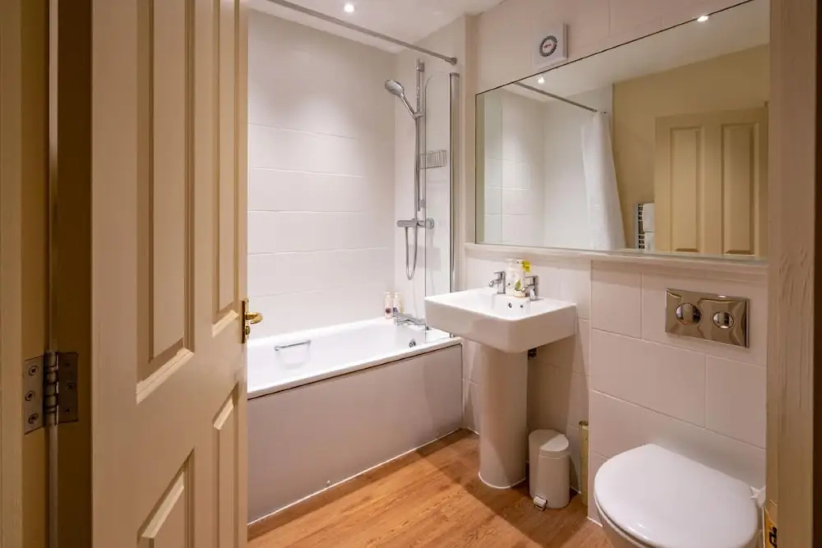 Crown Inn At Tolldown