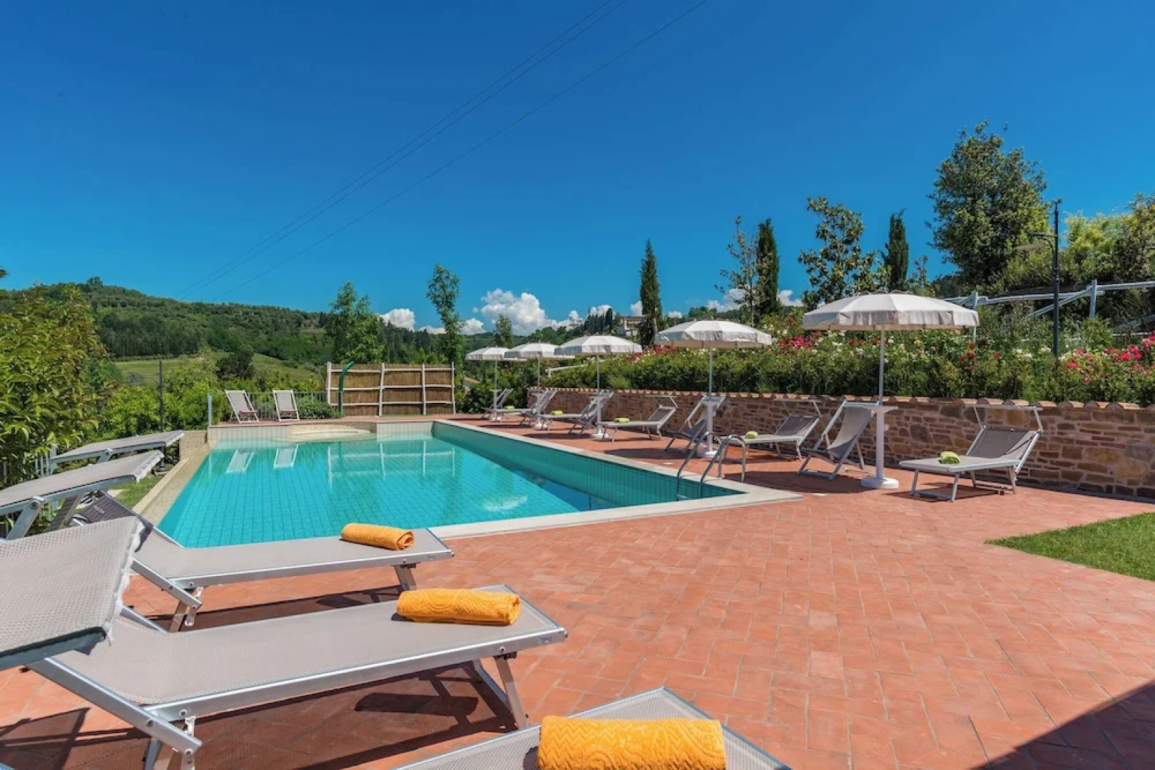 Luxury Villa in Tuscany With Pool Near Pisa and Florence - Ten Bedrooms 20 pl