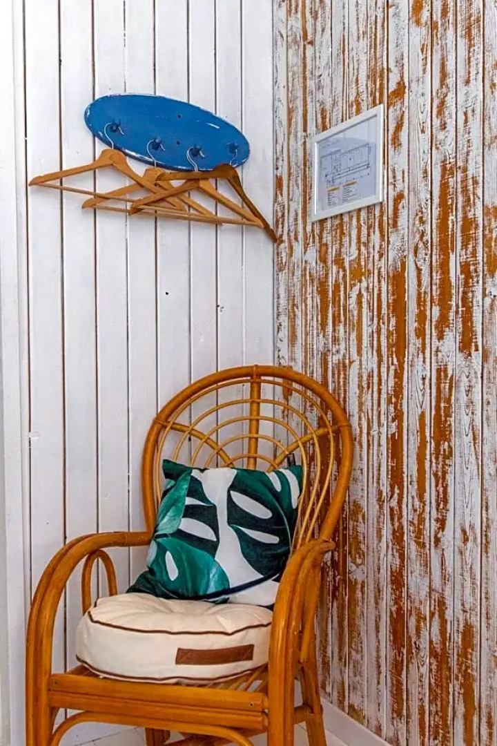 Saarj¿e puhkemaja tuba koos hommikus¿¿giga