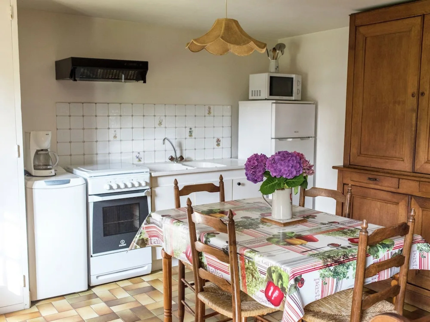 Rural, Detached Holiday Home With Pleasant Garden Near the French West Coast