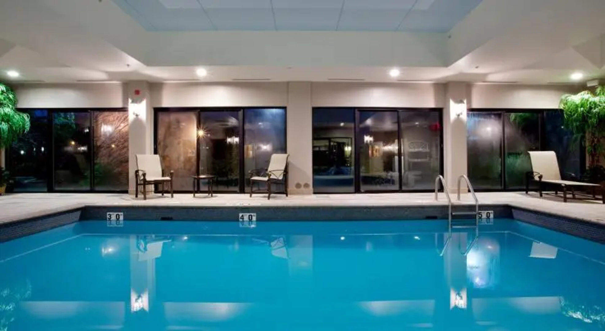 Holiday Inn Hotel & Suites Newport News
