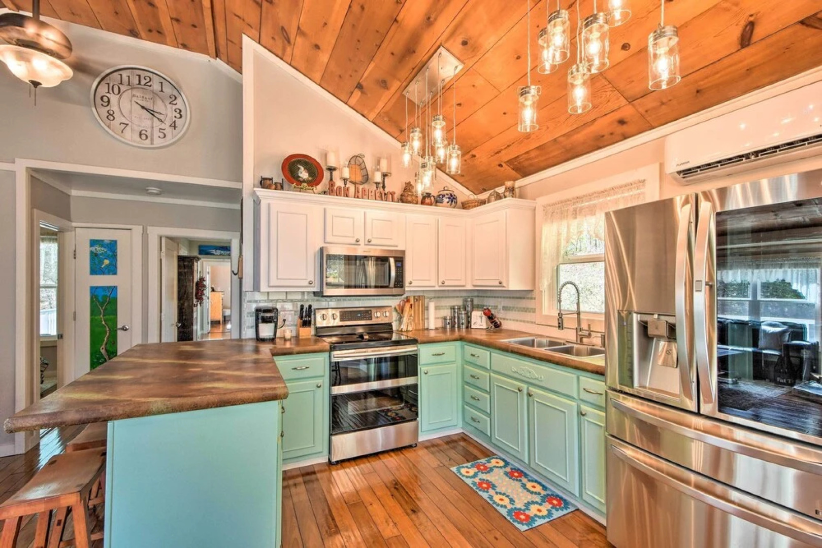 Private Pool, Hot Tub & Yard: Serene Murphy Home