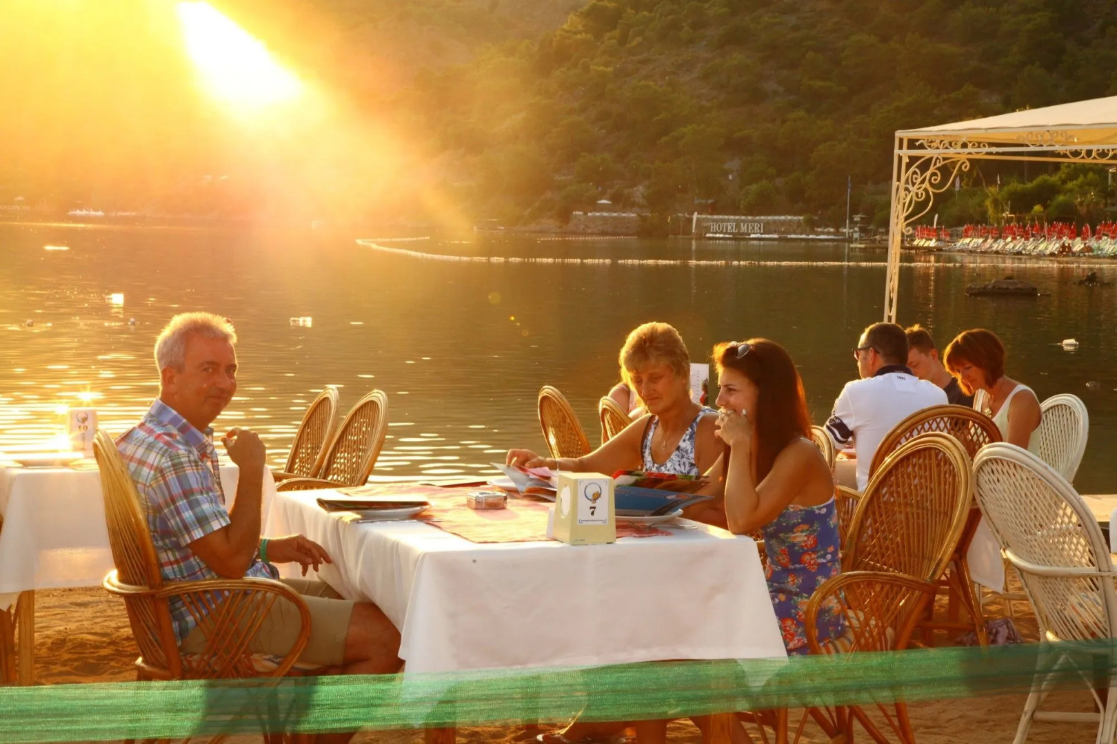 S3 Seahorse Beach Club & Hotel