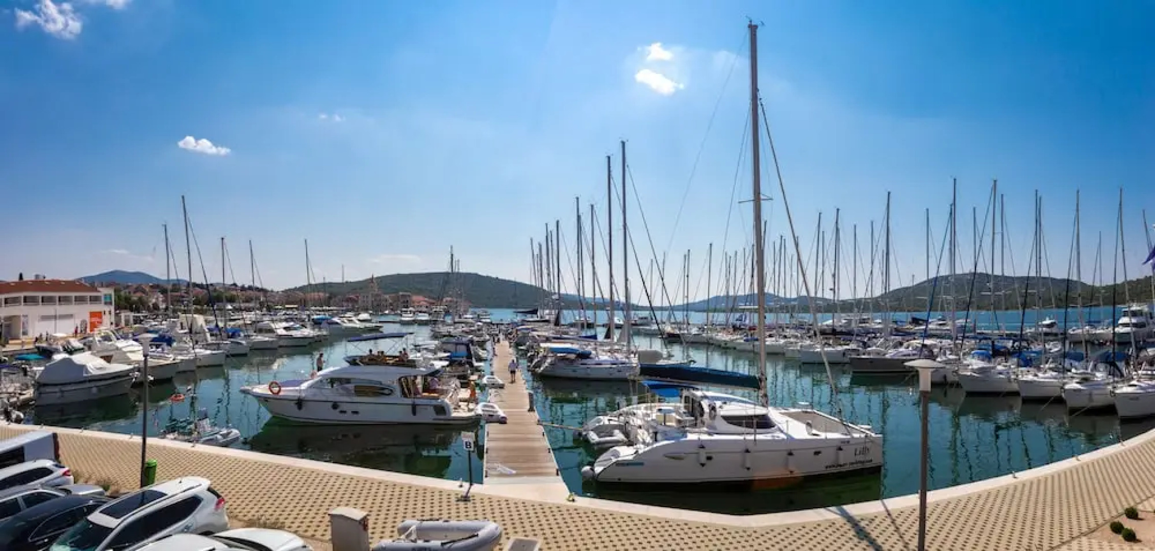 Apartments Pirovcanka