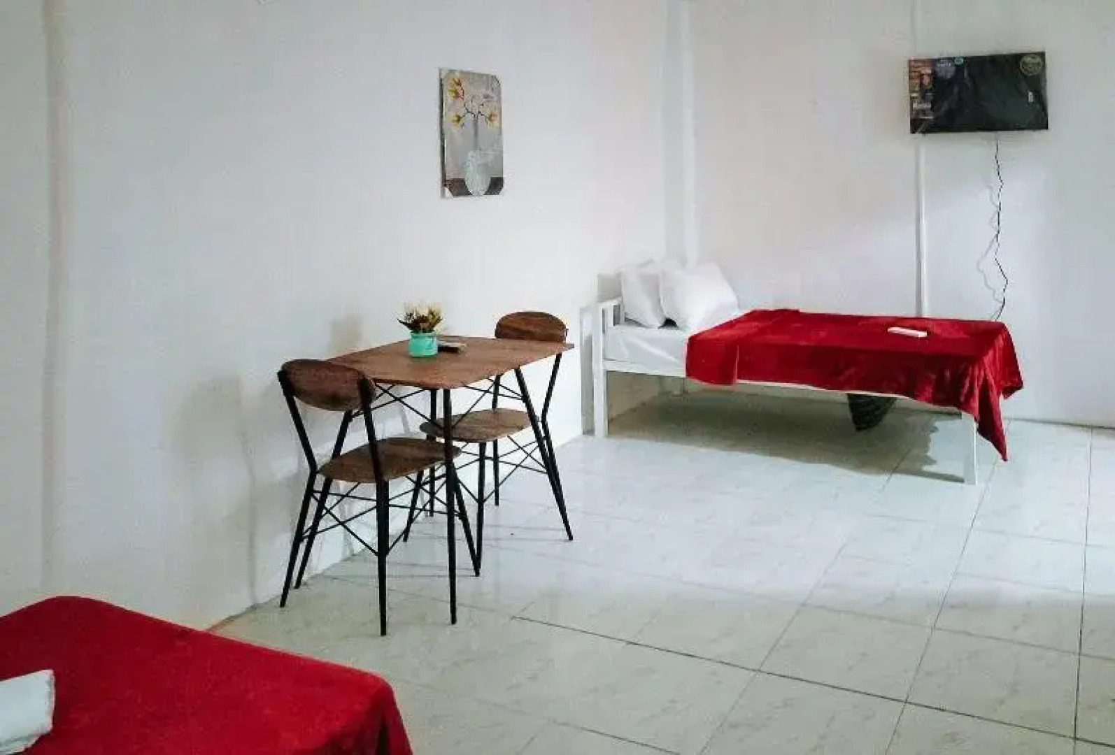 RedDoorz @ Rio Bella Lacson St. Bacolod