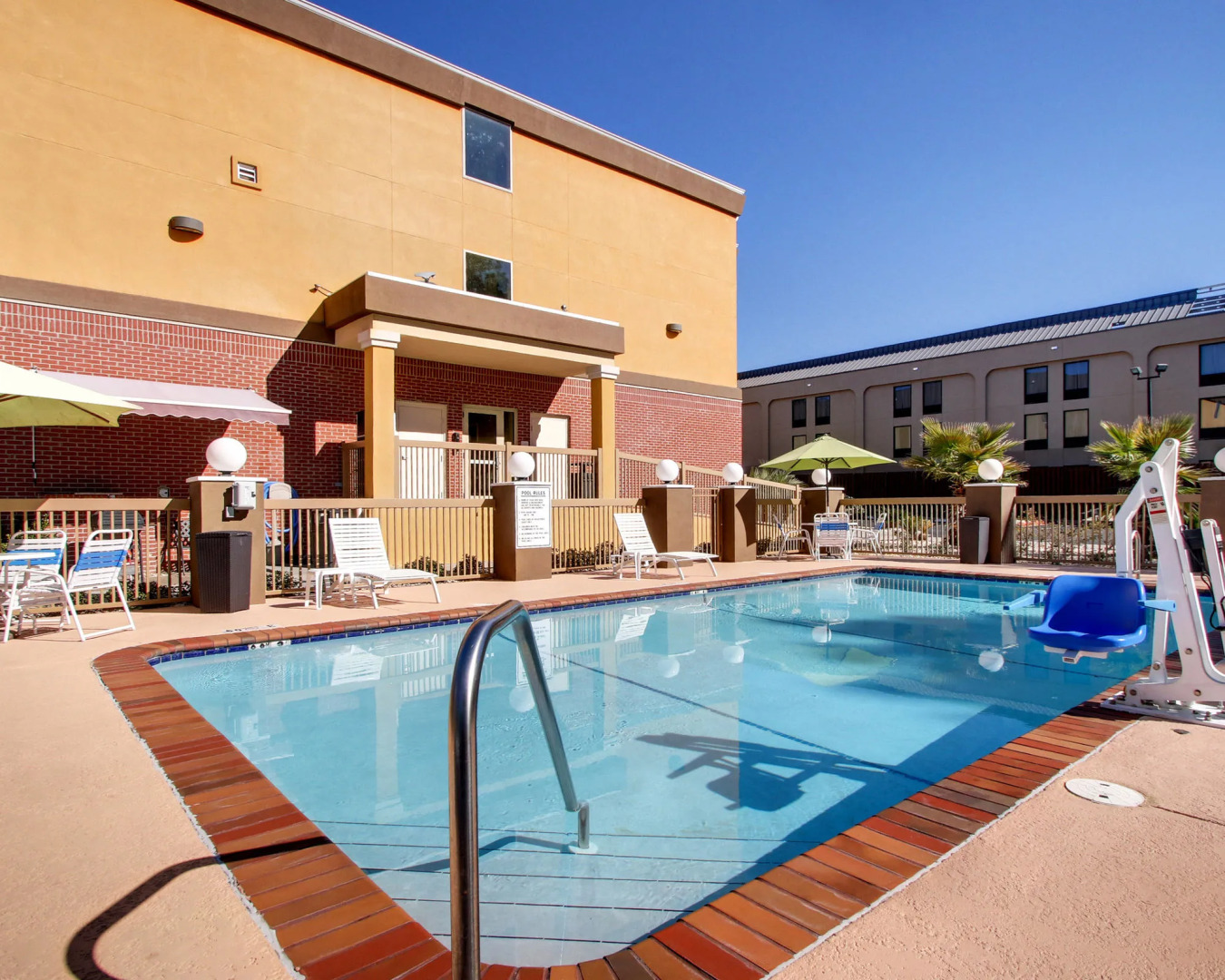 Comfort Suites Biloxi - Ocean Springs