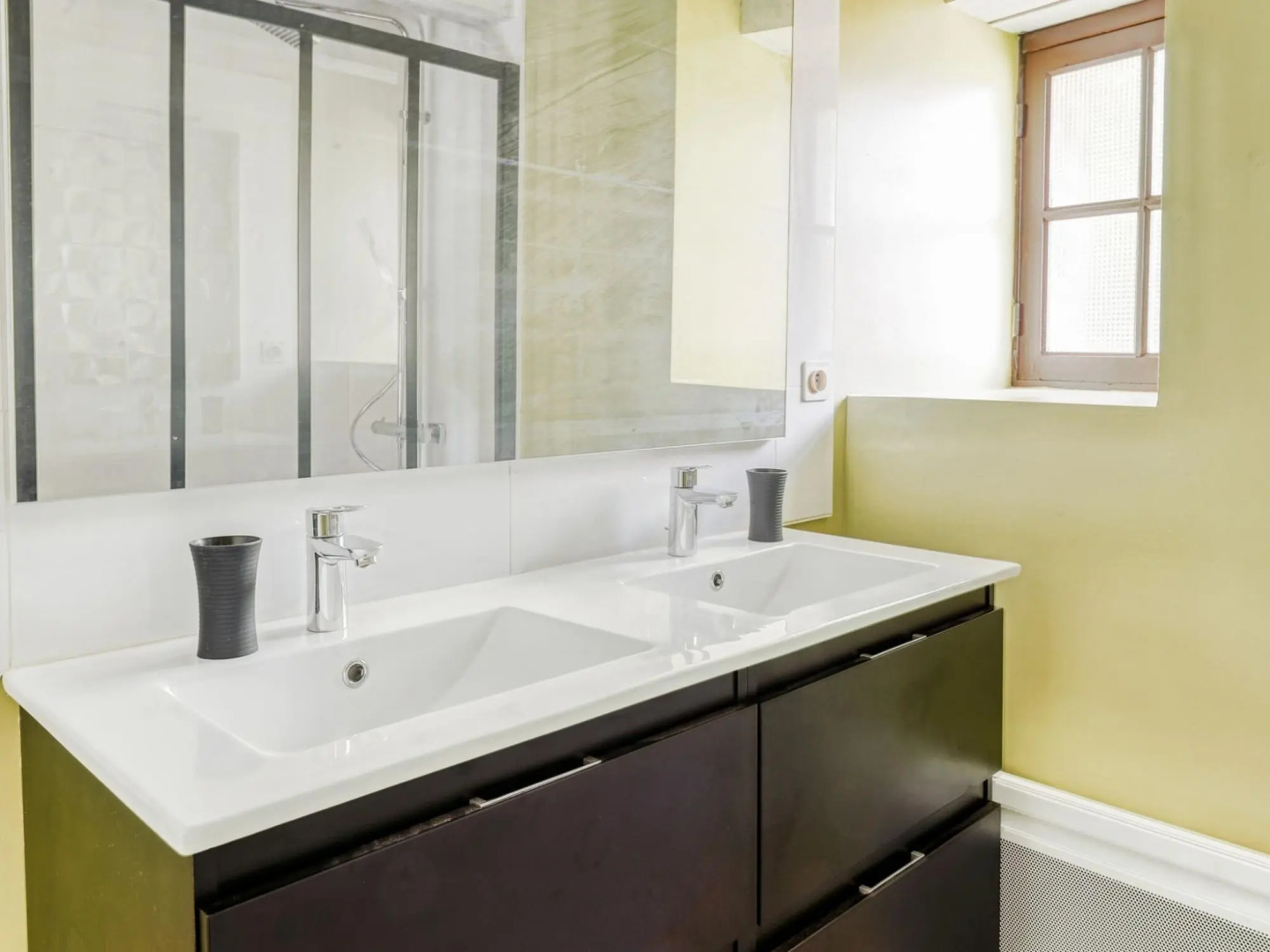 Peaceful Holiday Home in Teillots with Private Pool