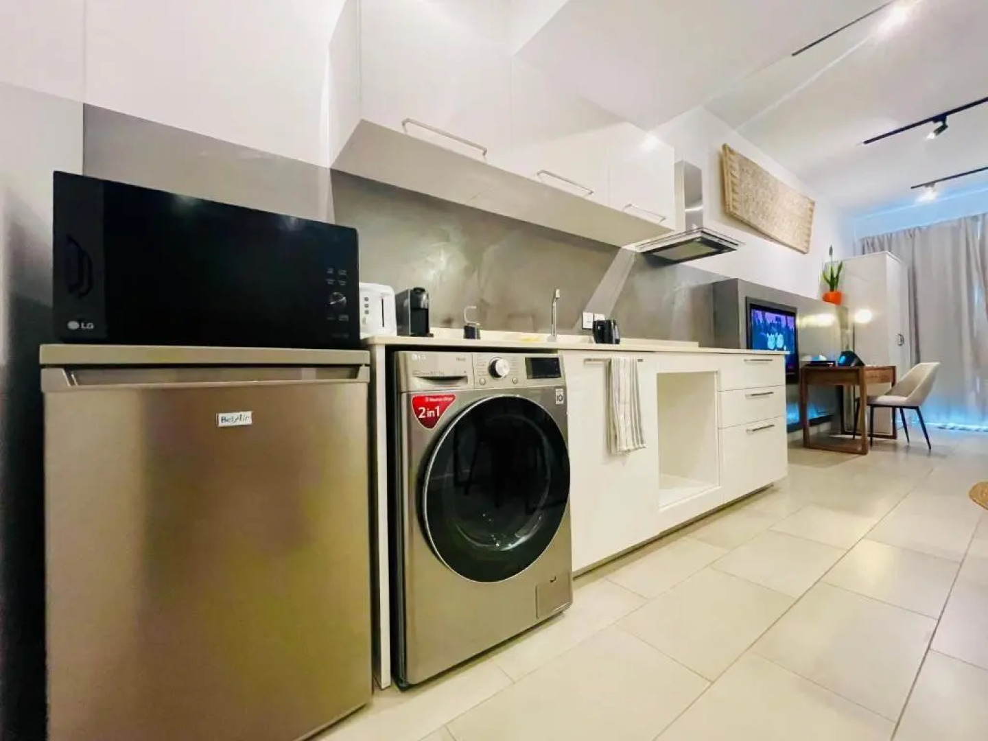 Studio 213 - Ebene Square