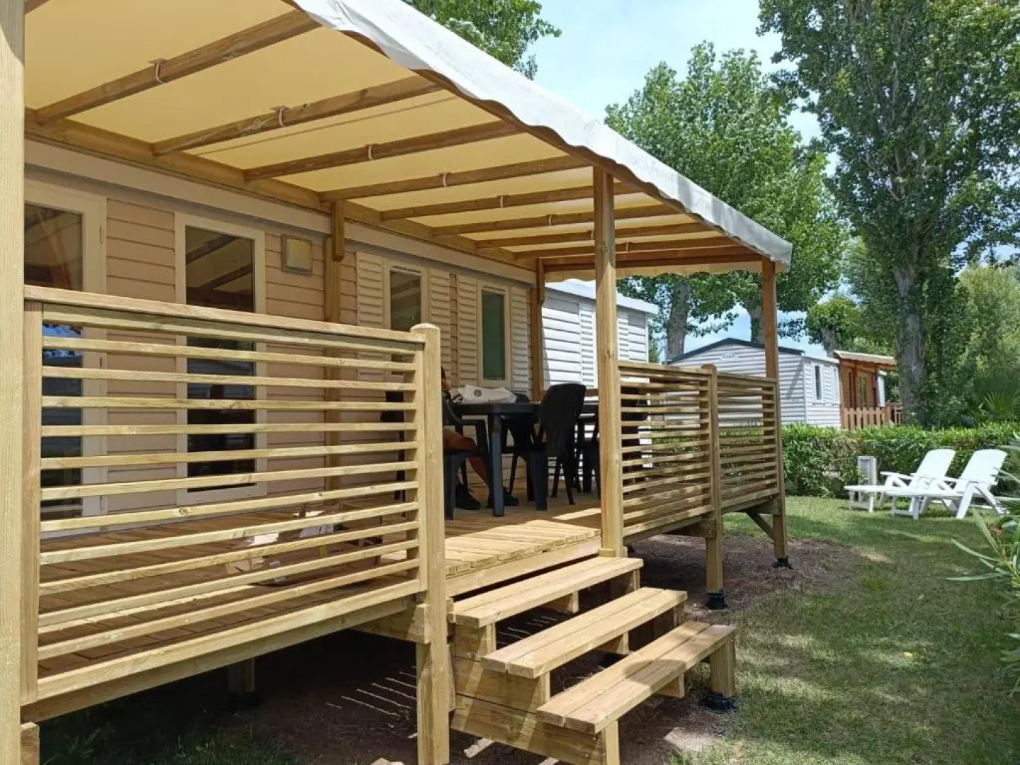 Mobil-home camping 4 étoiles La carabasse Vias