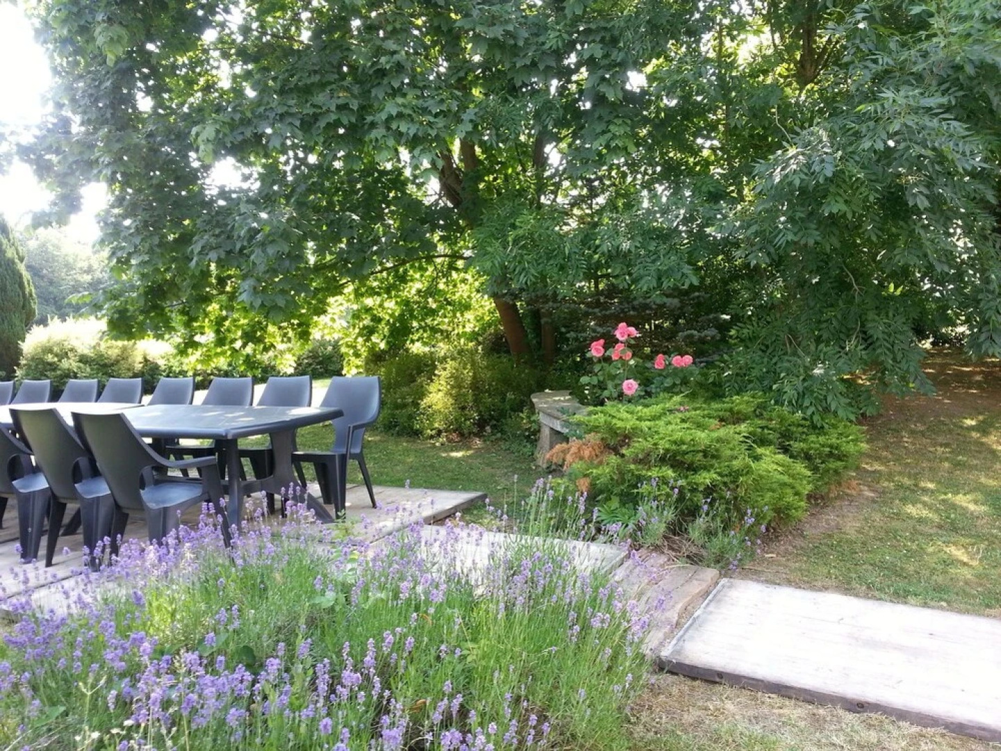 Spacious Holiday Home with Private Garden in Houyet