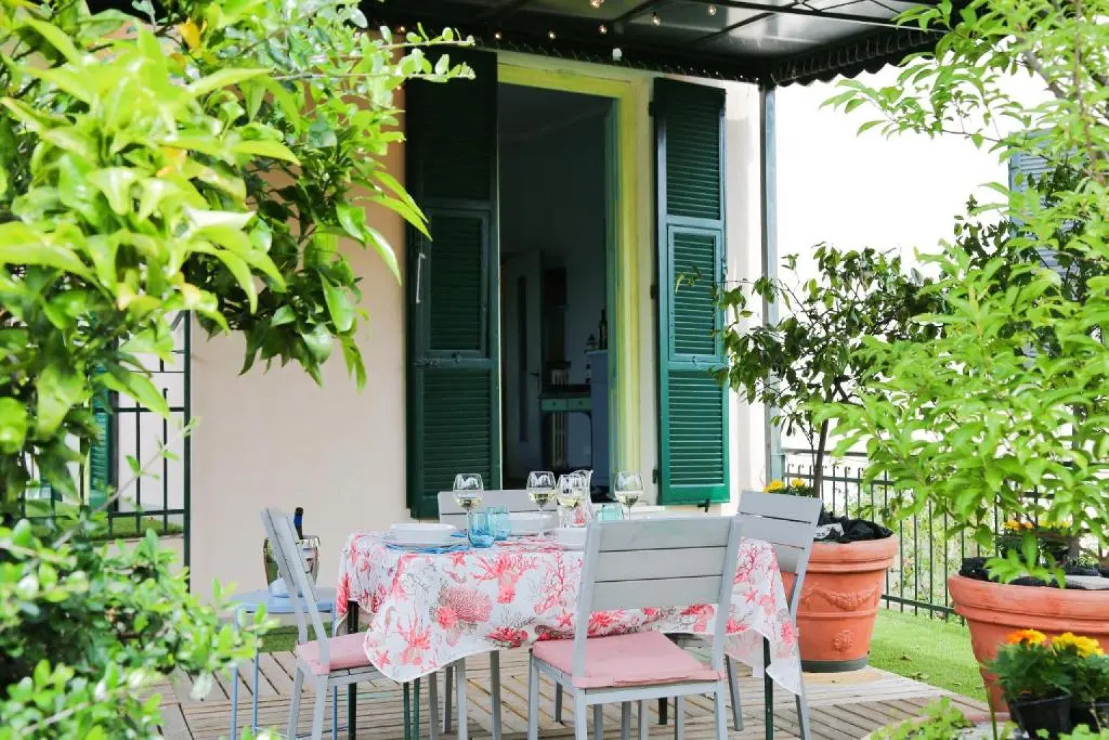 TERRAZZA PORTOFINO Splendido appartamento con piscina idromassaggio e parcheggio gratuito