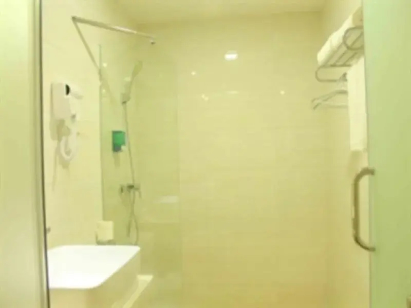 8 Inns Heyuan Branch