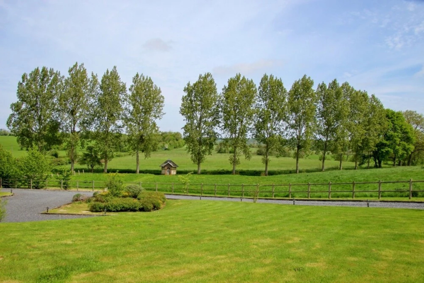 House With 4 Bedrooms in Mosles, With Furnished Garden and Wifi - 5 km