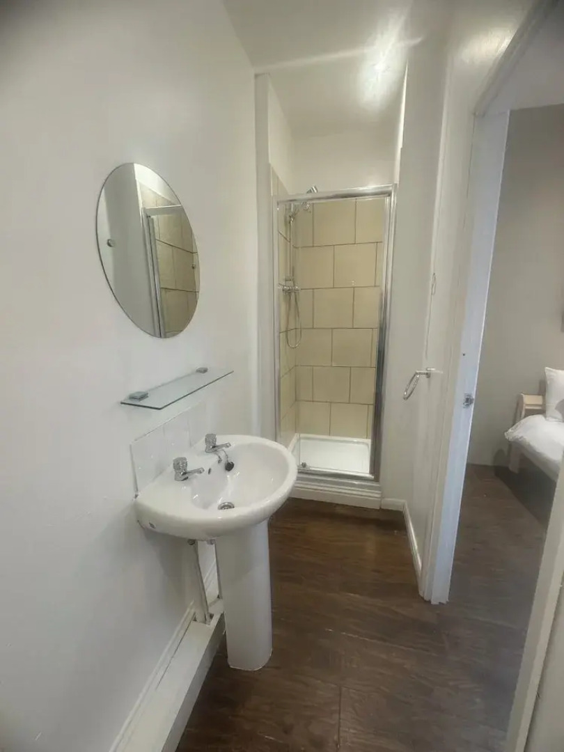 Wasters Arts Bar Hotel