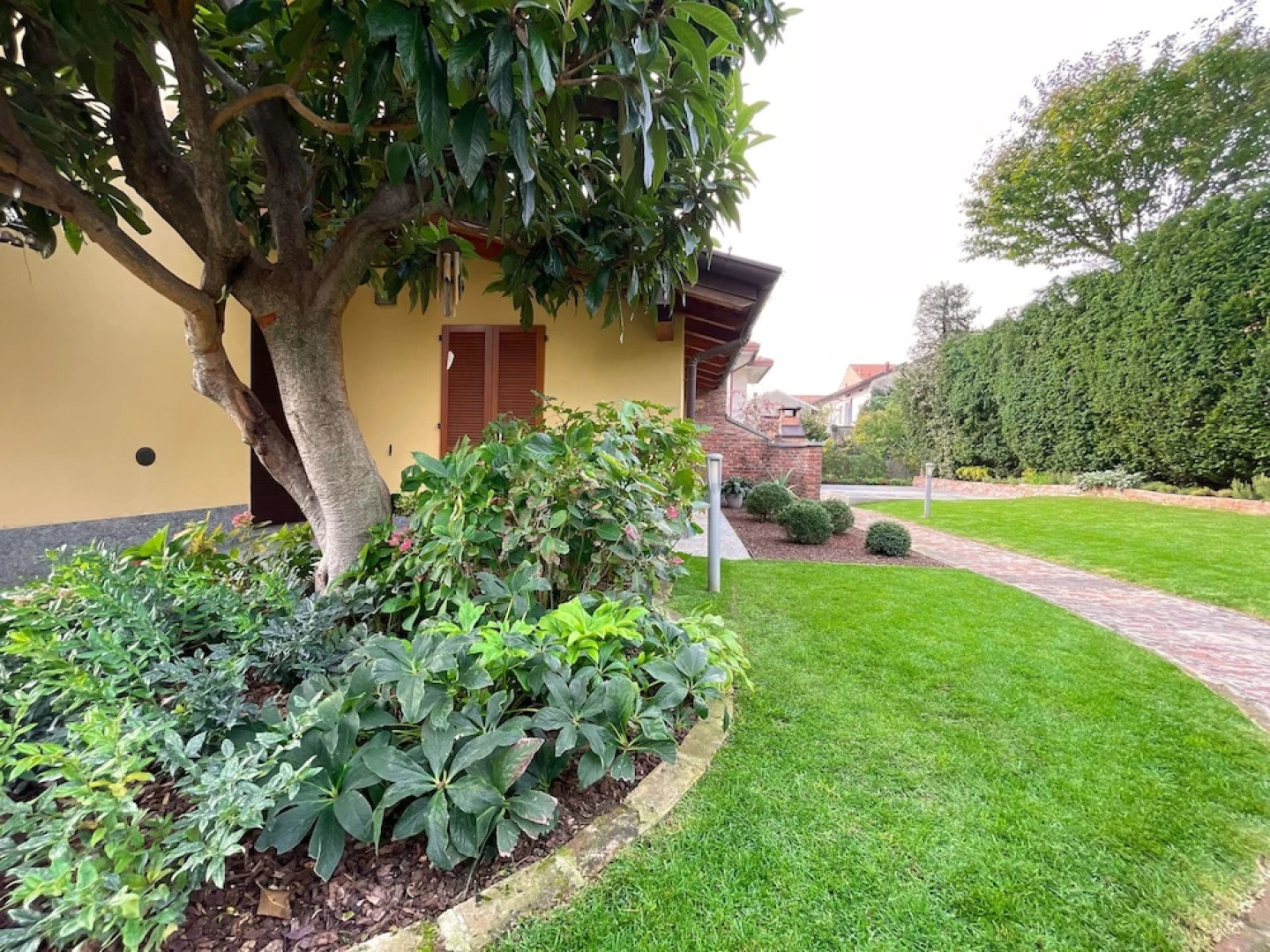 Modern Apartment, Private Garden, 25km From Milan