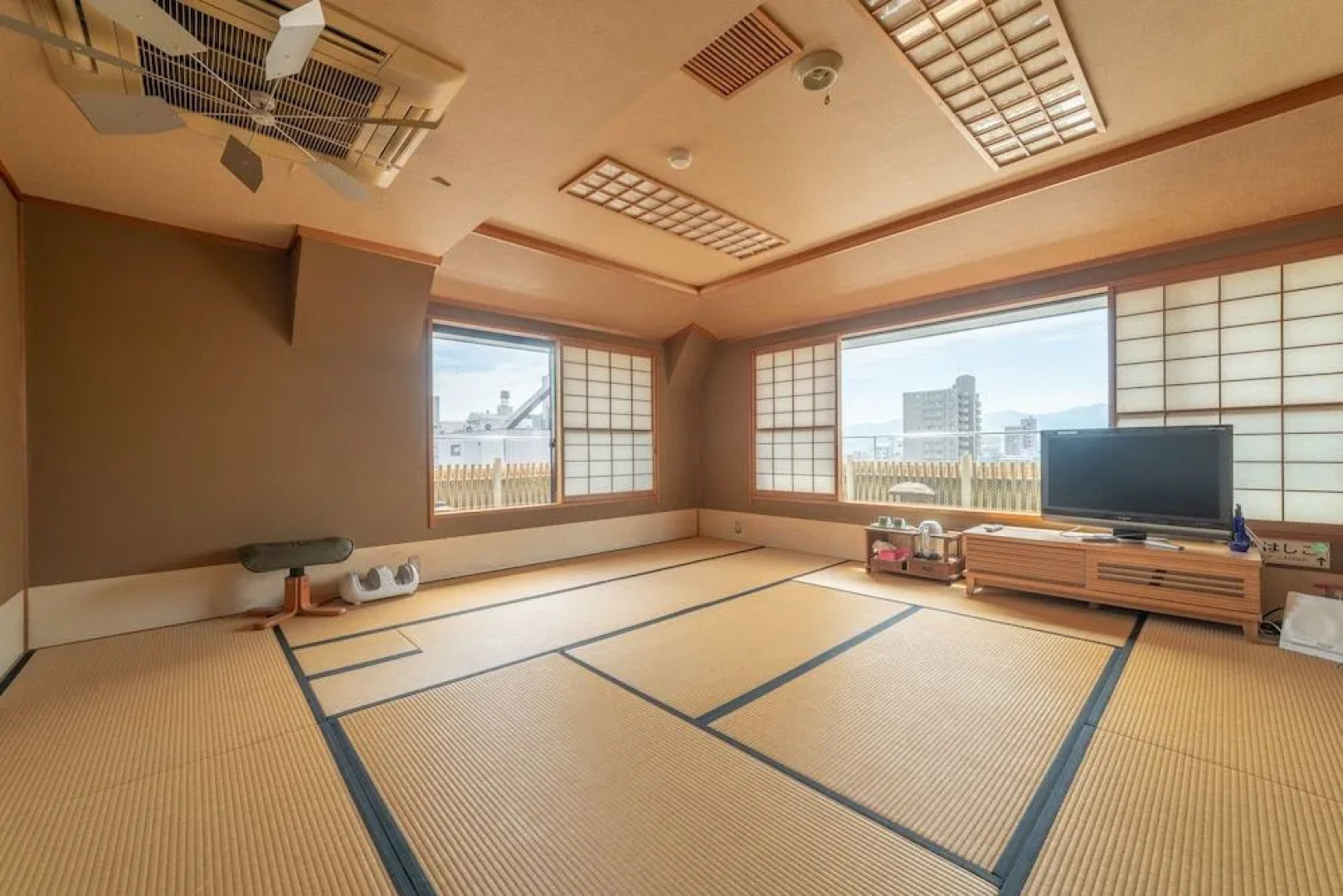 Business Hotel Nishiura Yokkaichi