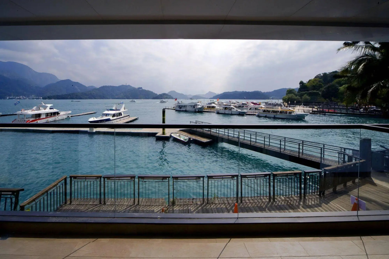 Spa Home Sun Moon Lake Luxury Lakeside Hotel