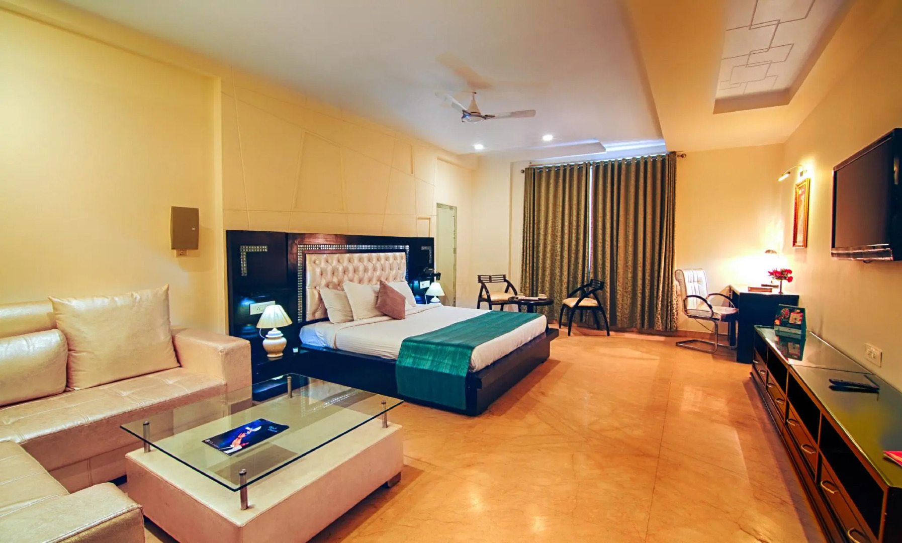 Shanti Seva Dham - The Religious Stay At Priyakant Ju Temple Vrindavan