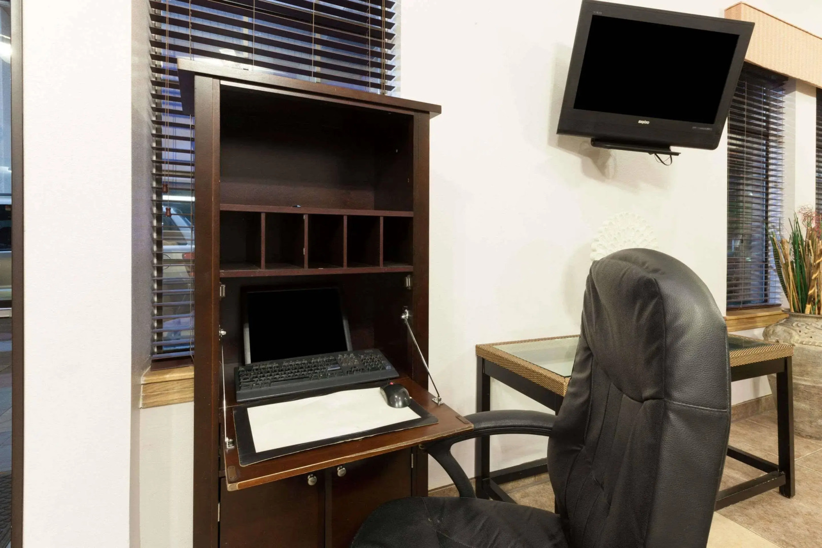 Super 8 Tulsa Downtown East