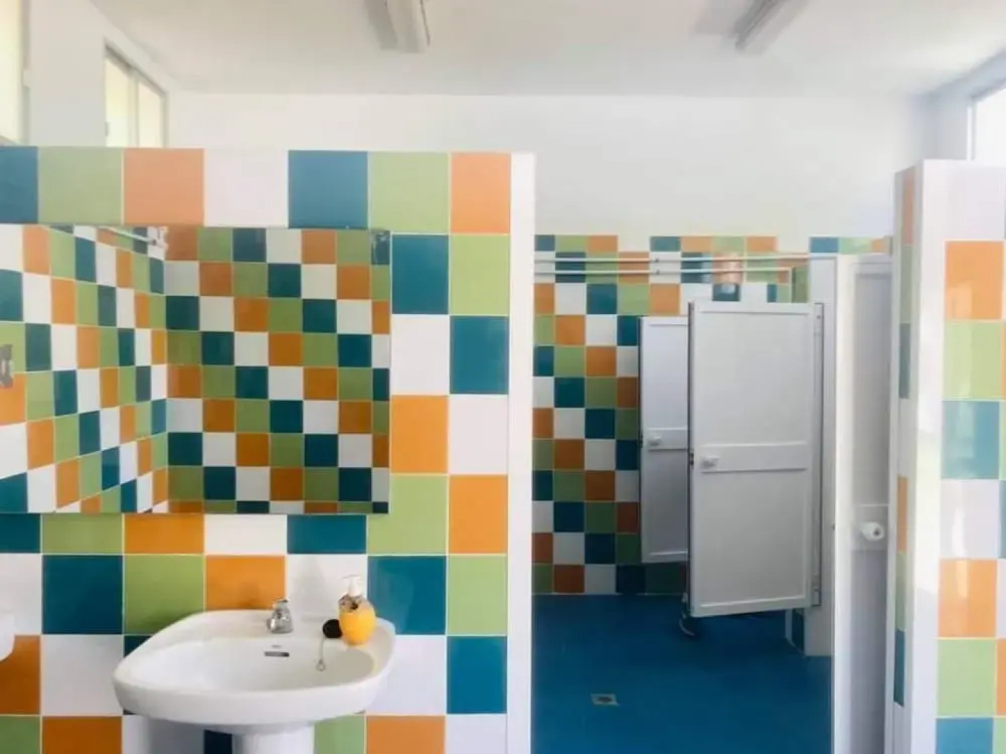 Casa Maruja en Cutar con Jacuzzi y Wifi Fibra