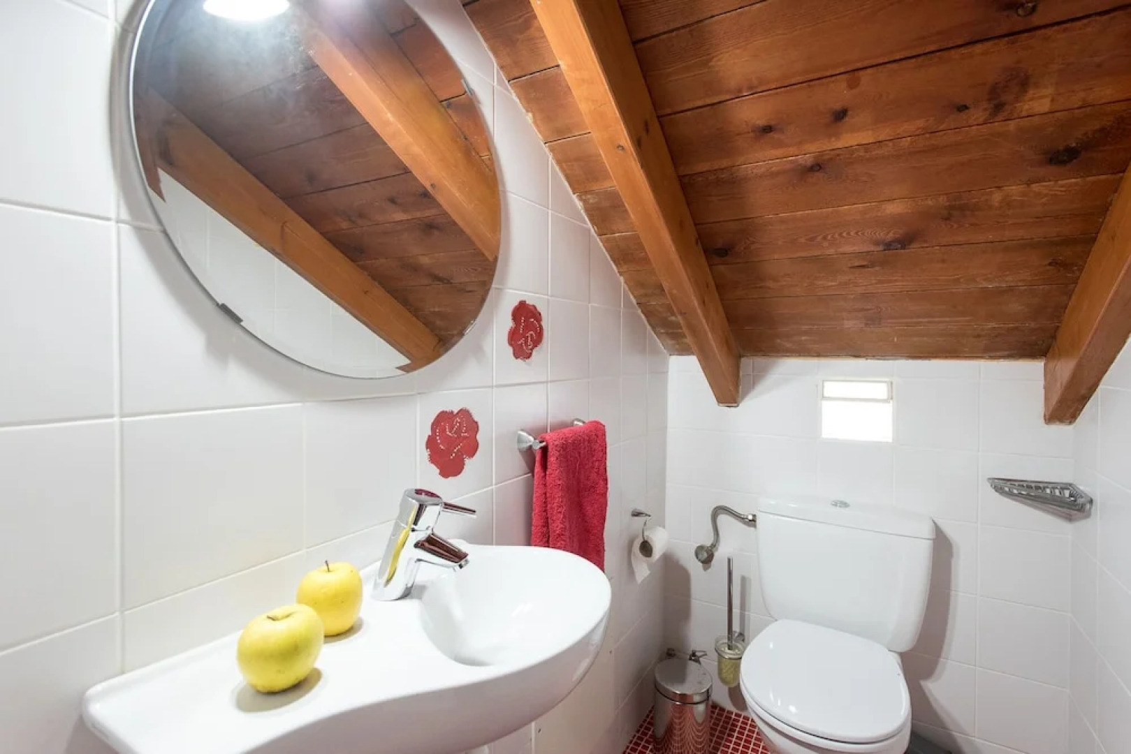 Thomis Beach Family Home Near the Sea