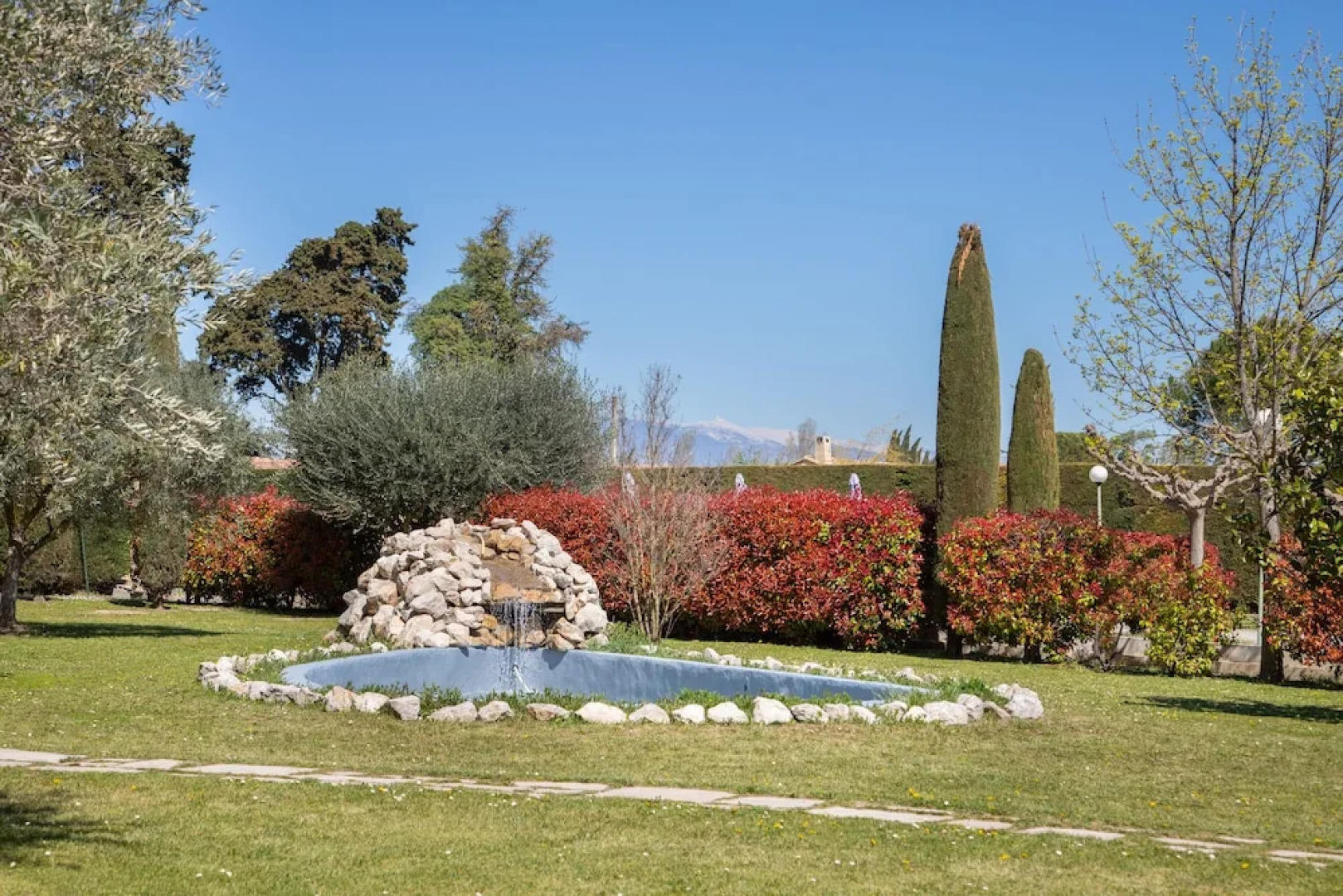 Logis Hotel La Goutte Deau