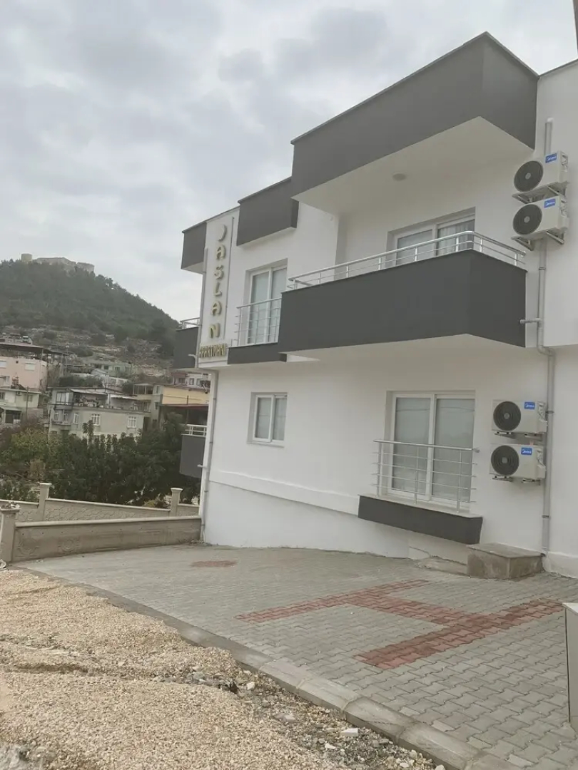 Aslan Apartments