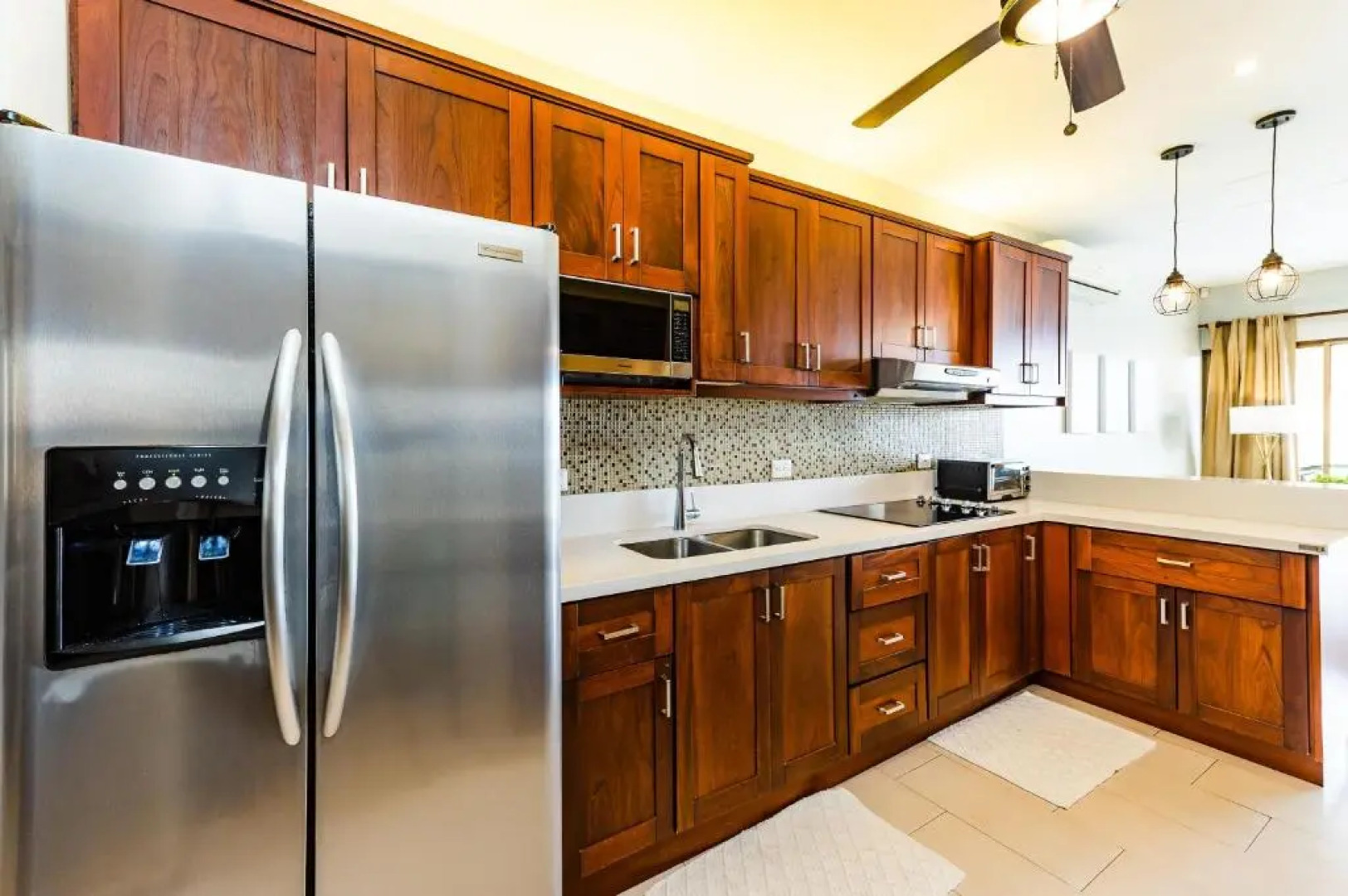 Flamingo Marina Resort 523, Flamingo 2-Bedroom Beachfront Condo with Pool