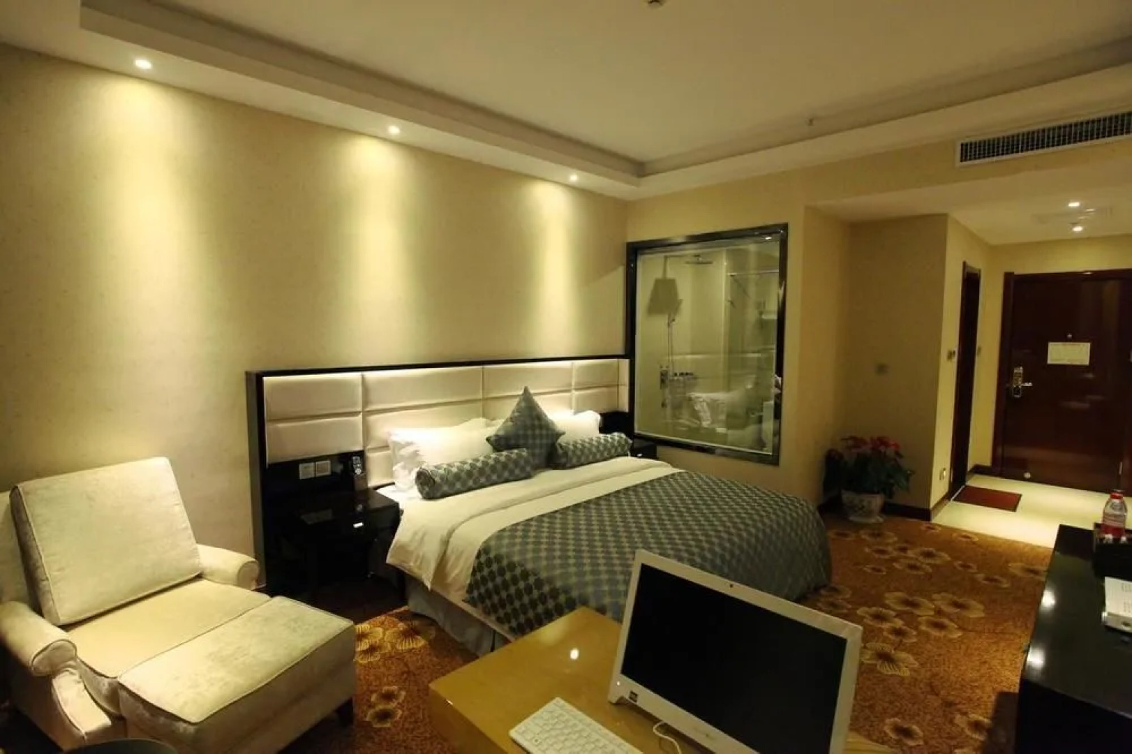 Zhongzhou International Hotel