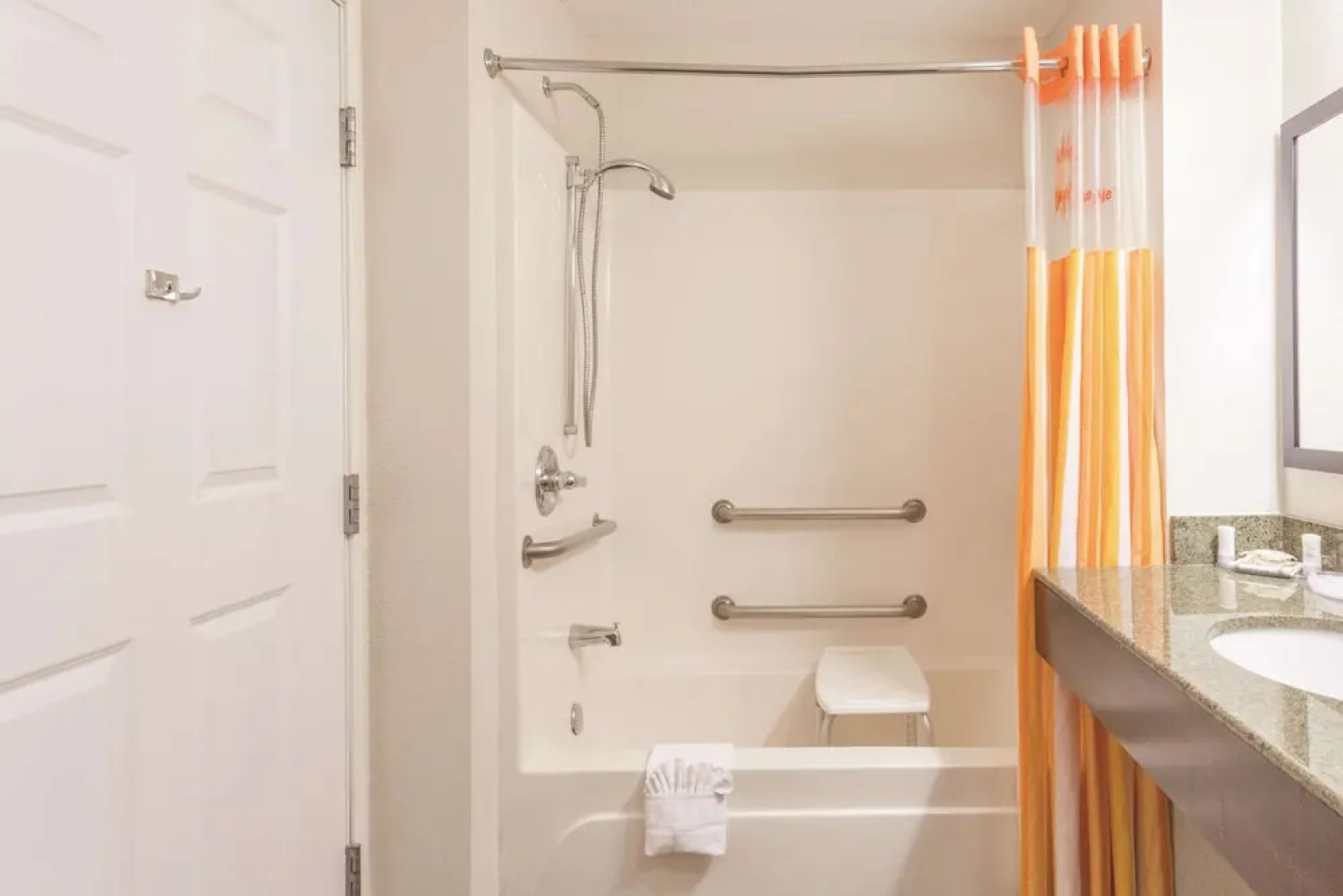 La Quinta Inn & Suites