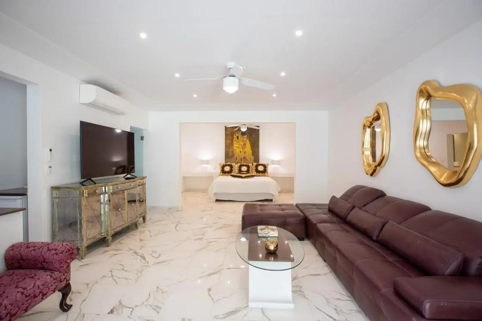 5 BR Luxe Oceanfront Escape for Groups Families Chef Service inkl