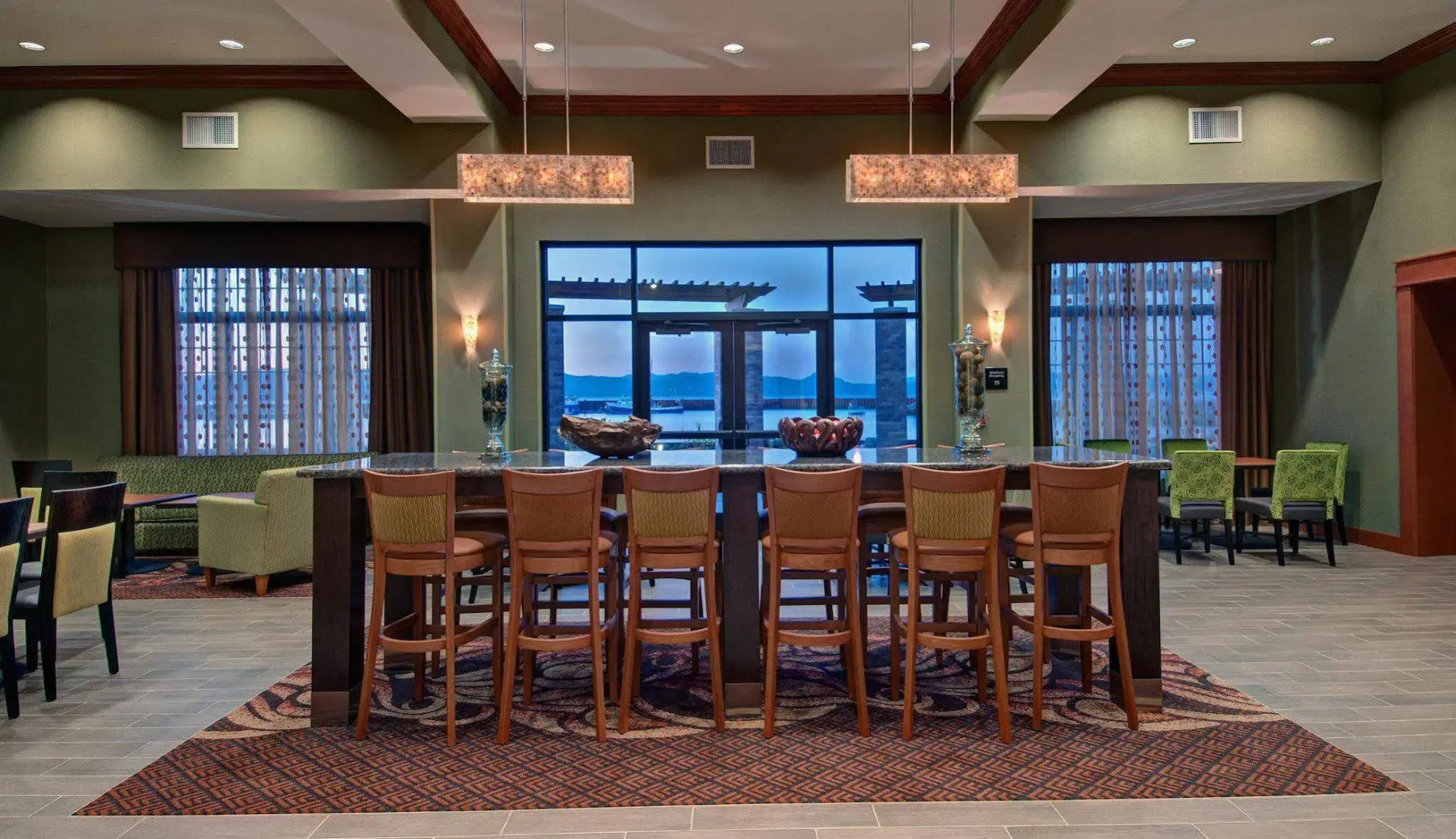 Hampton Inn and Suites Astoria