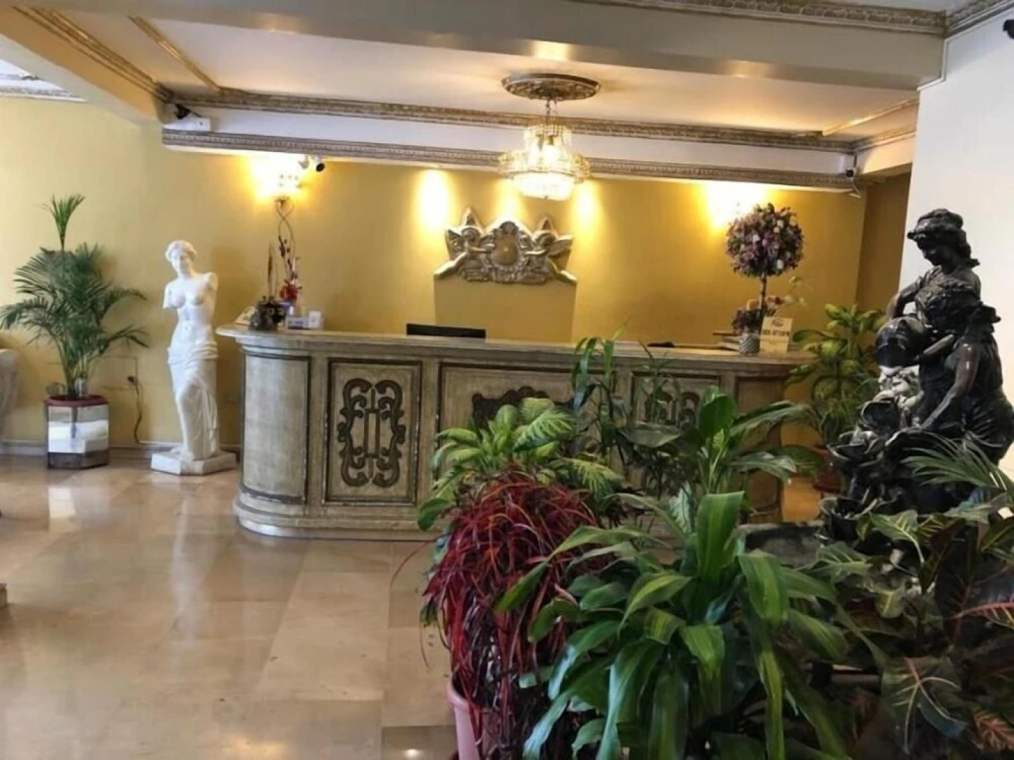 Colony Inn Hotel