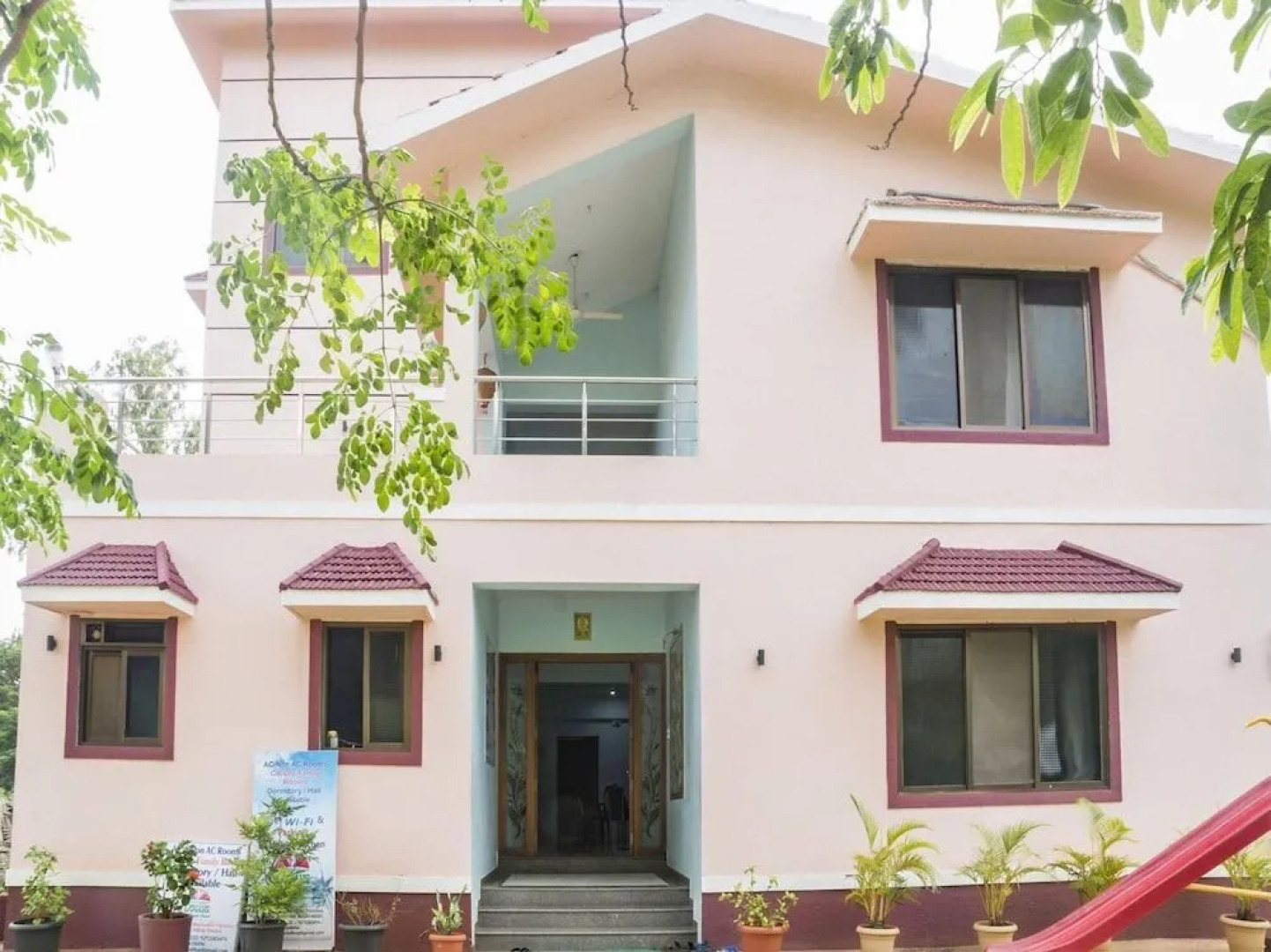 Lotus The Lake View Resort