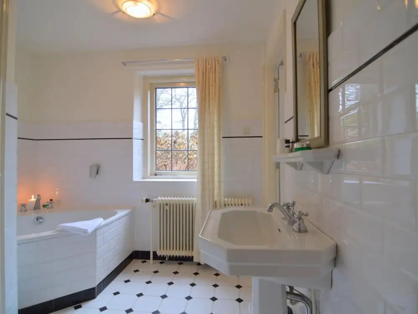 Charming Holiday Home in Hulshorst With Pool