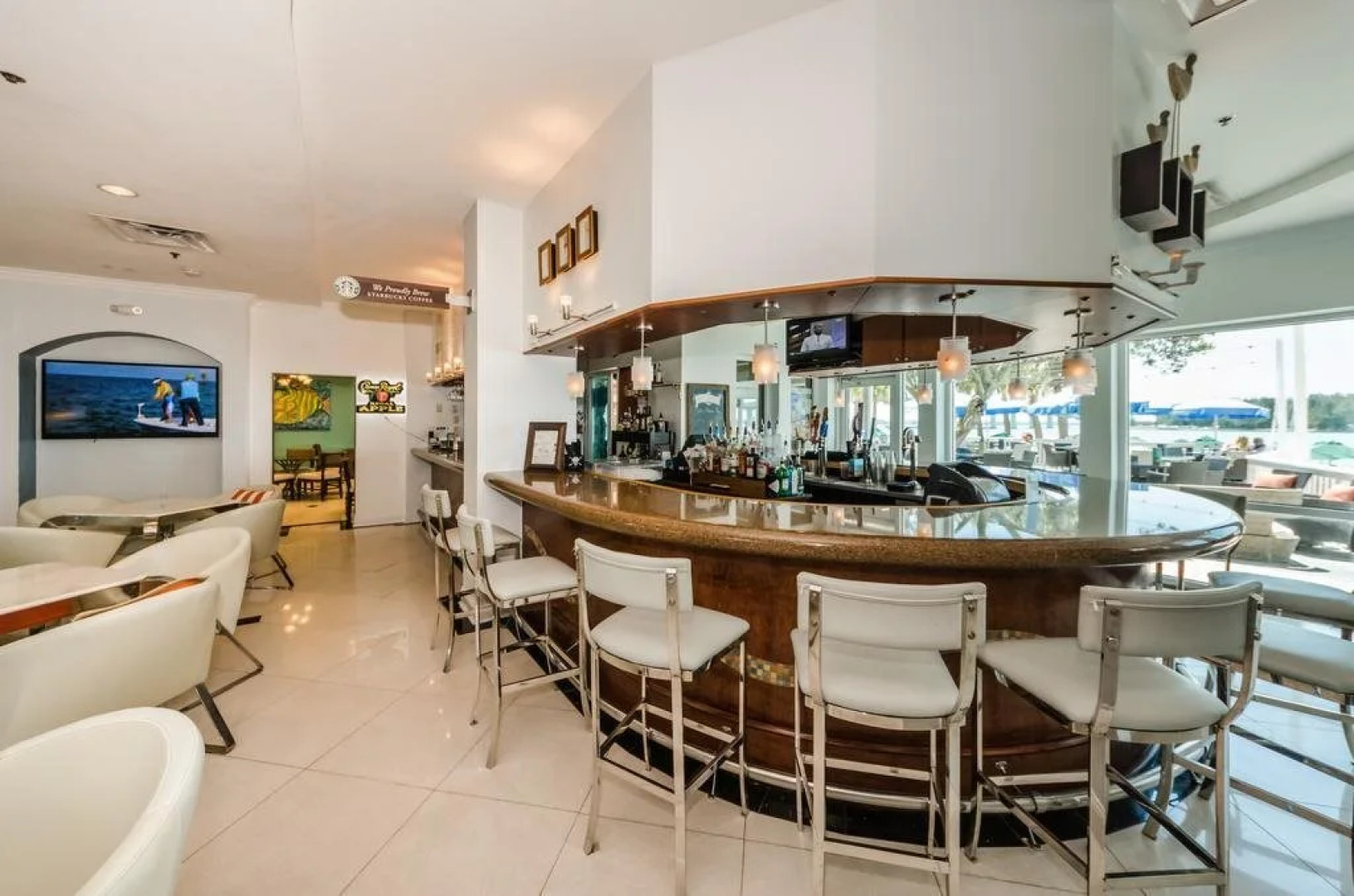 DreamView Beachfront Hotel & Resort