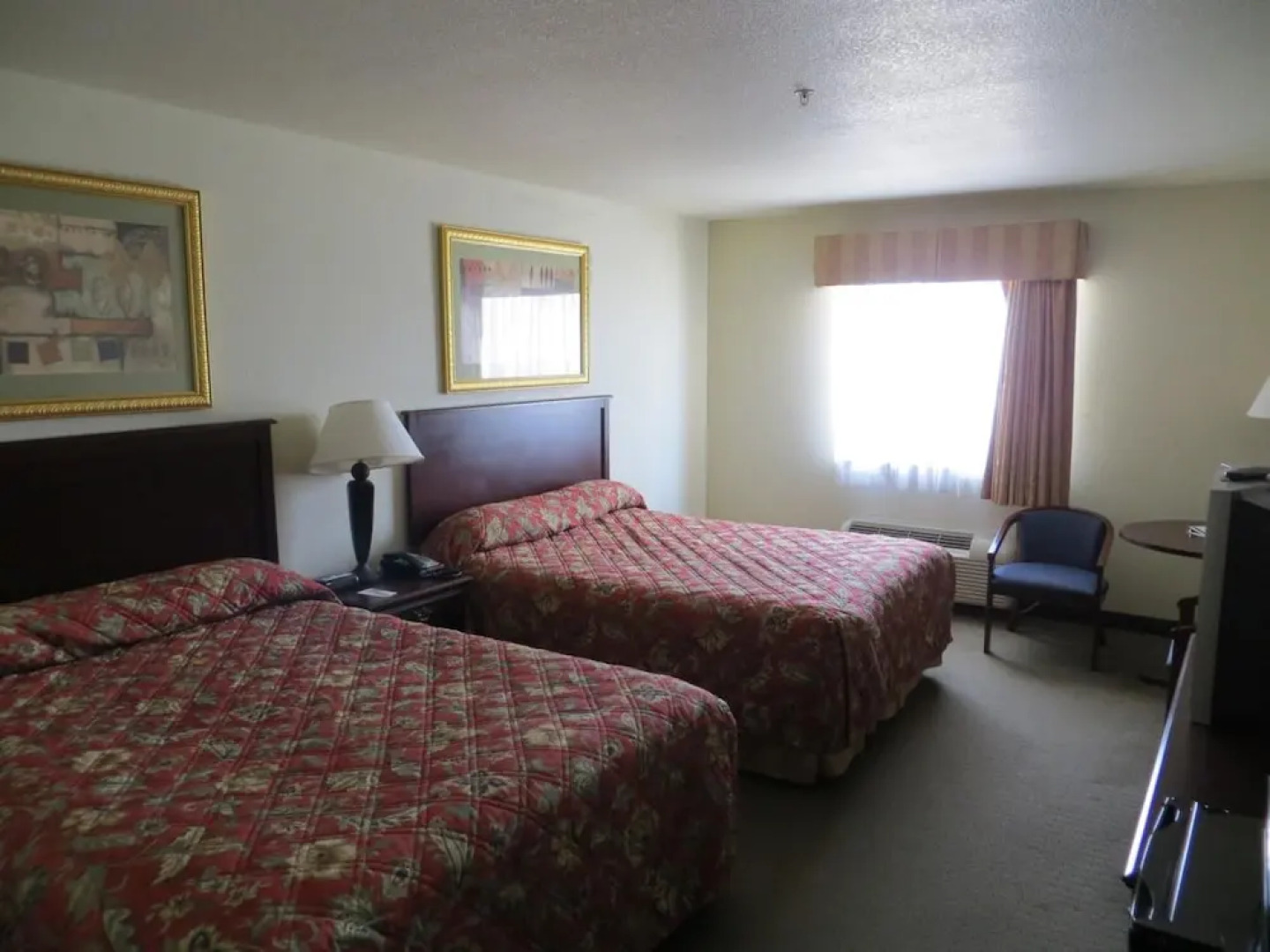 HomeTown Hotel Bryant