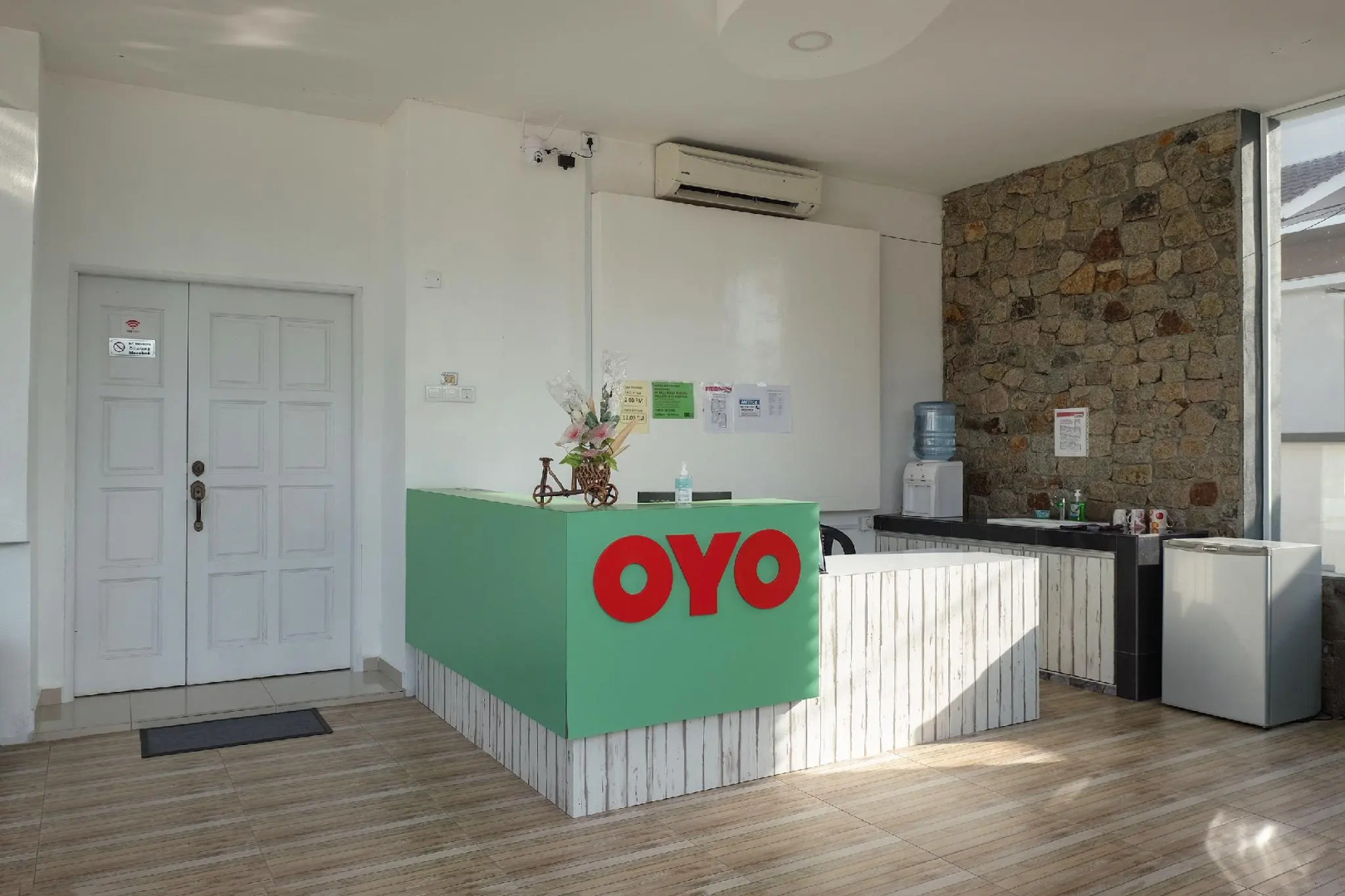 OYO 90005 DC Villa Guest House