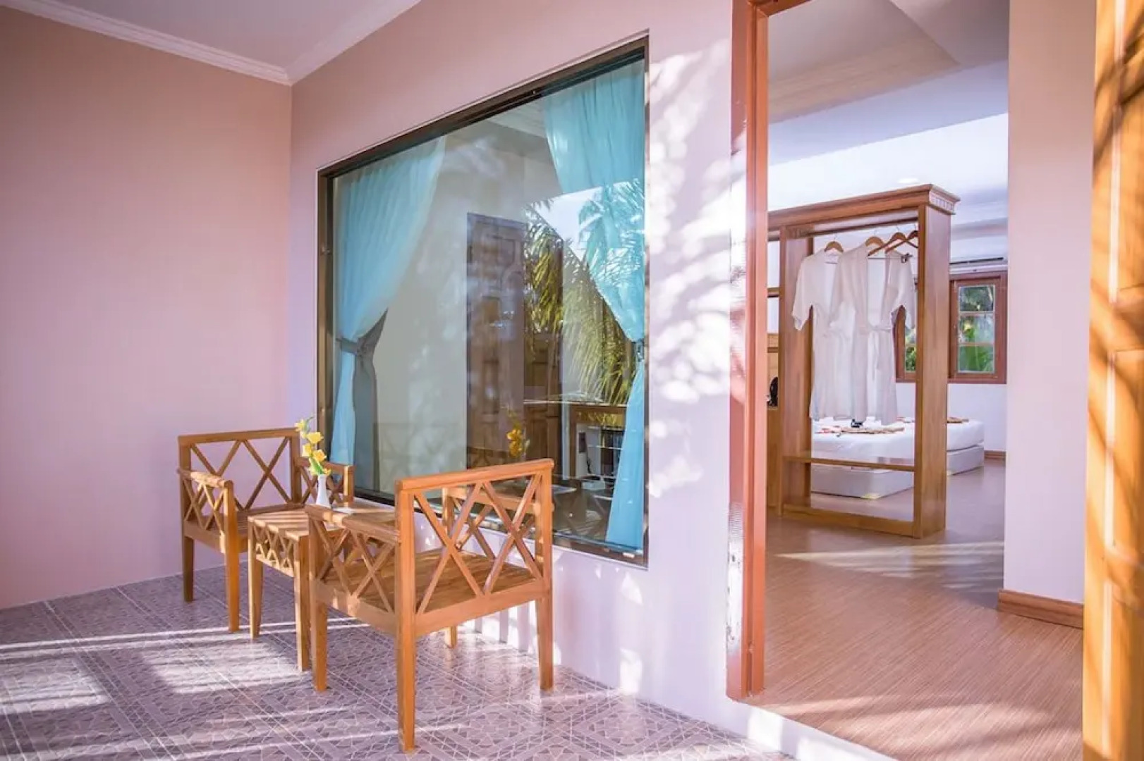 Famous Hotel Ngapali