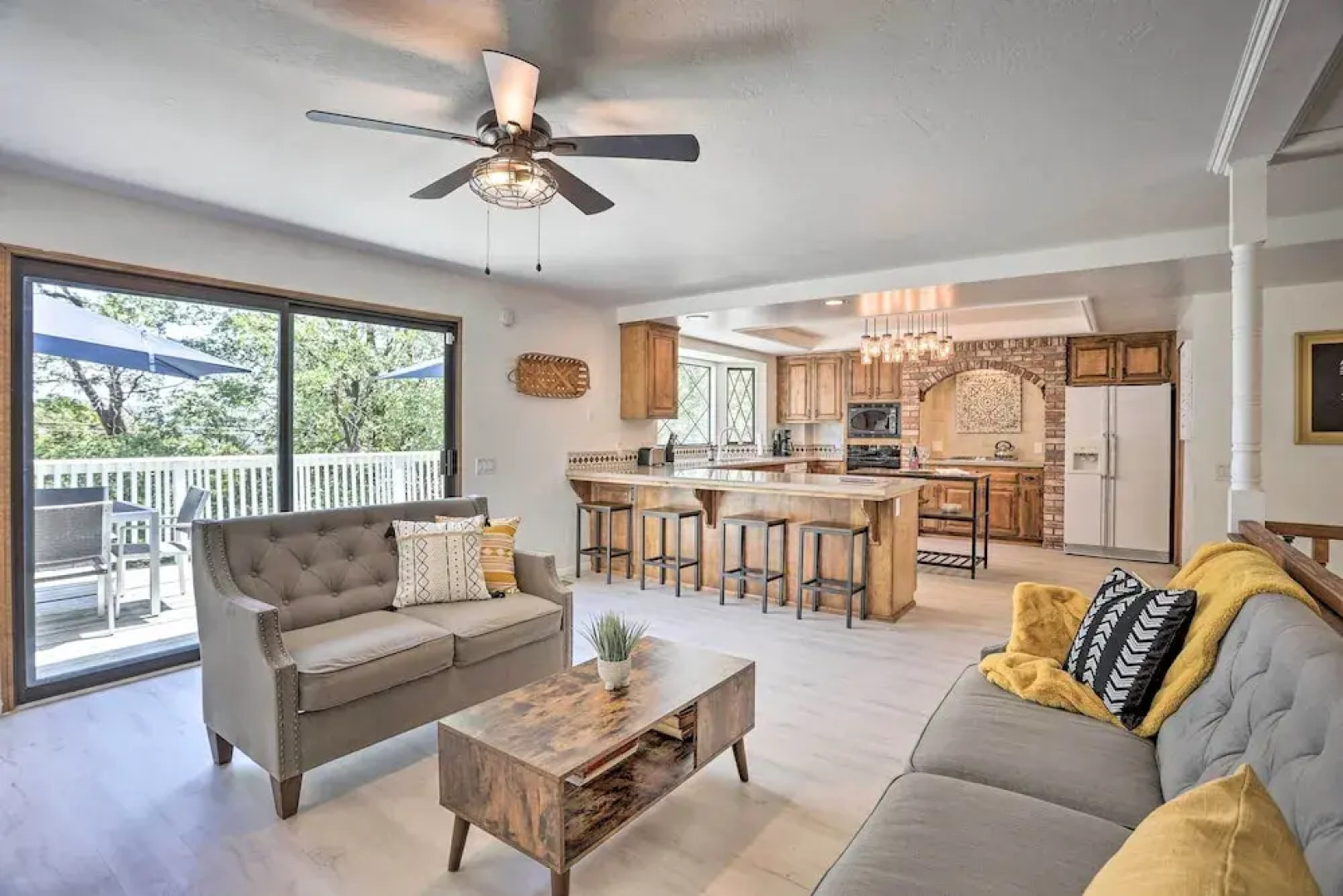 Boho-chic Home w/ Game Room Near Lake Gregory!