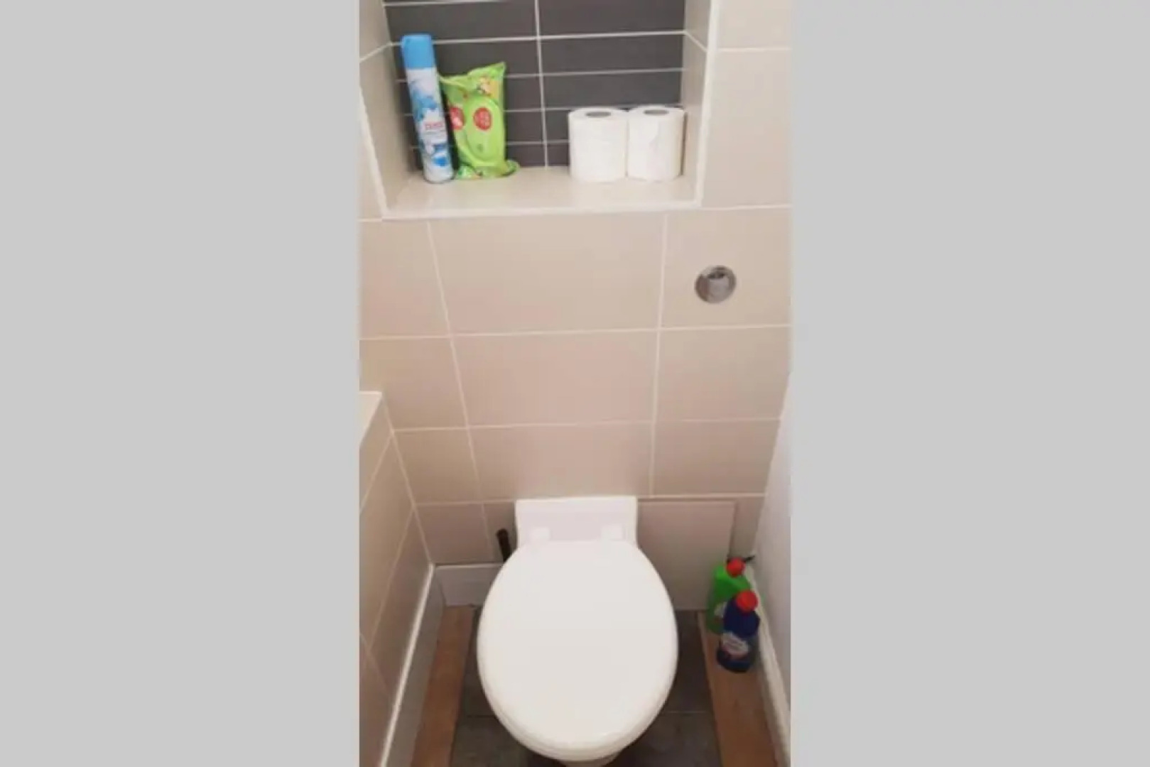 Bright, character 3 bed Apartment: 7 mins walk to sea