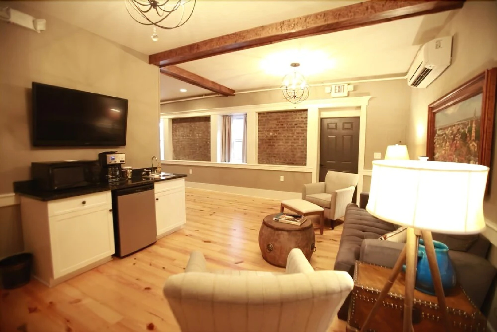 229 King Luxury Suites