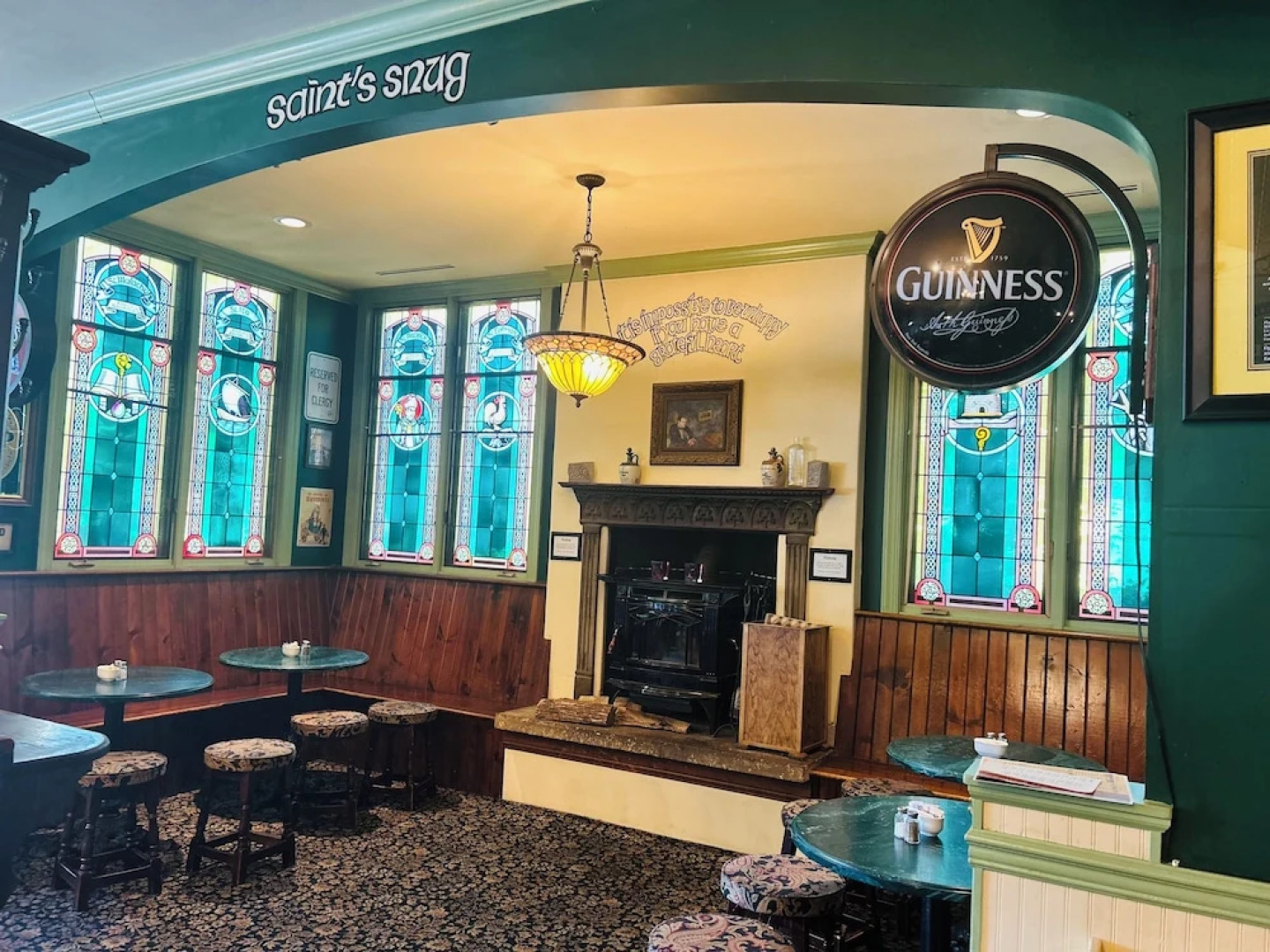 County Clare Irish Hotel & Pub