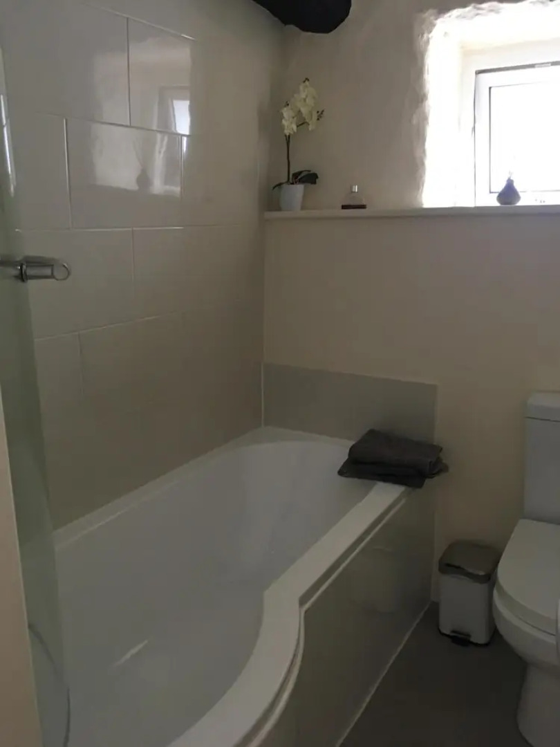 Sweetbriar Cottage B&B and Camping