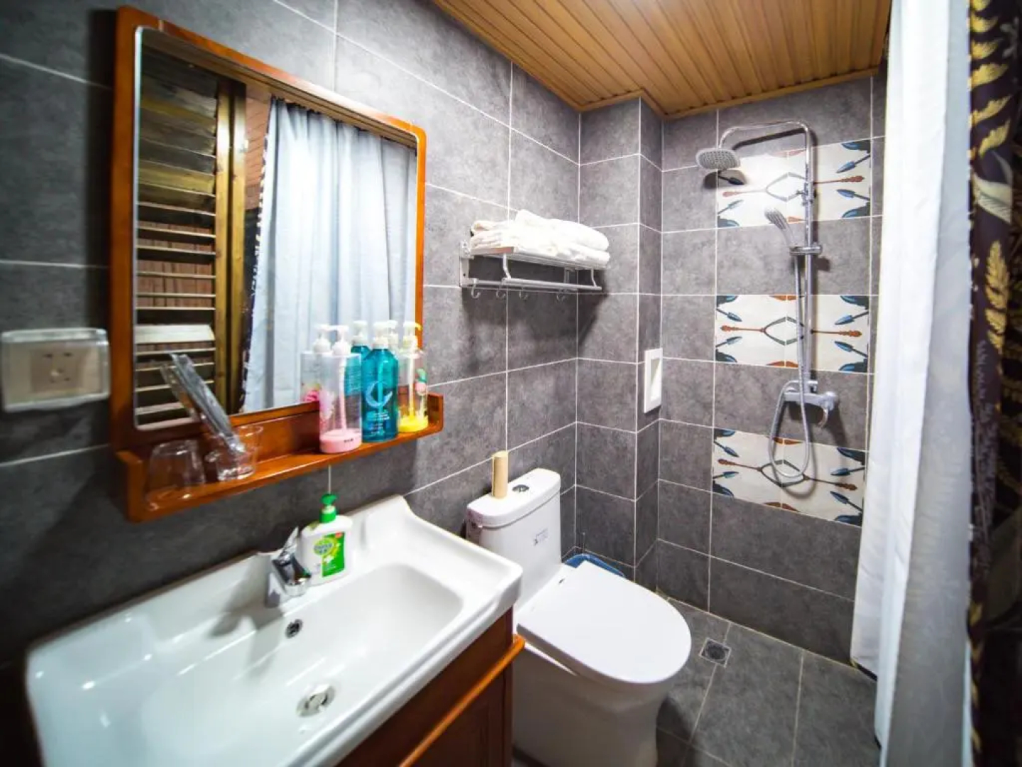 Tuo Tuo Guest House