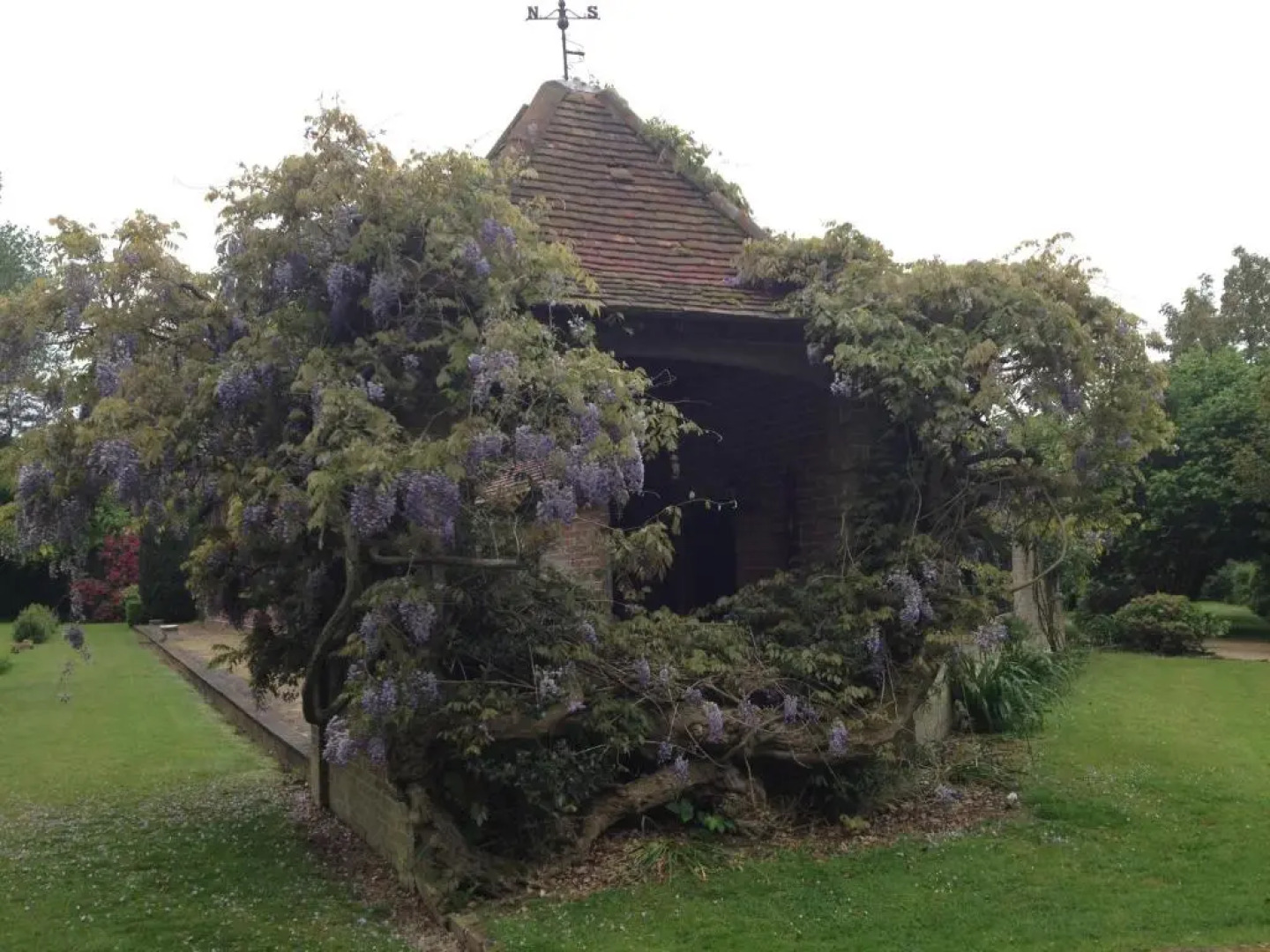 The Garth Guest Suite Studio Cottage