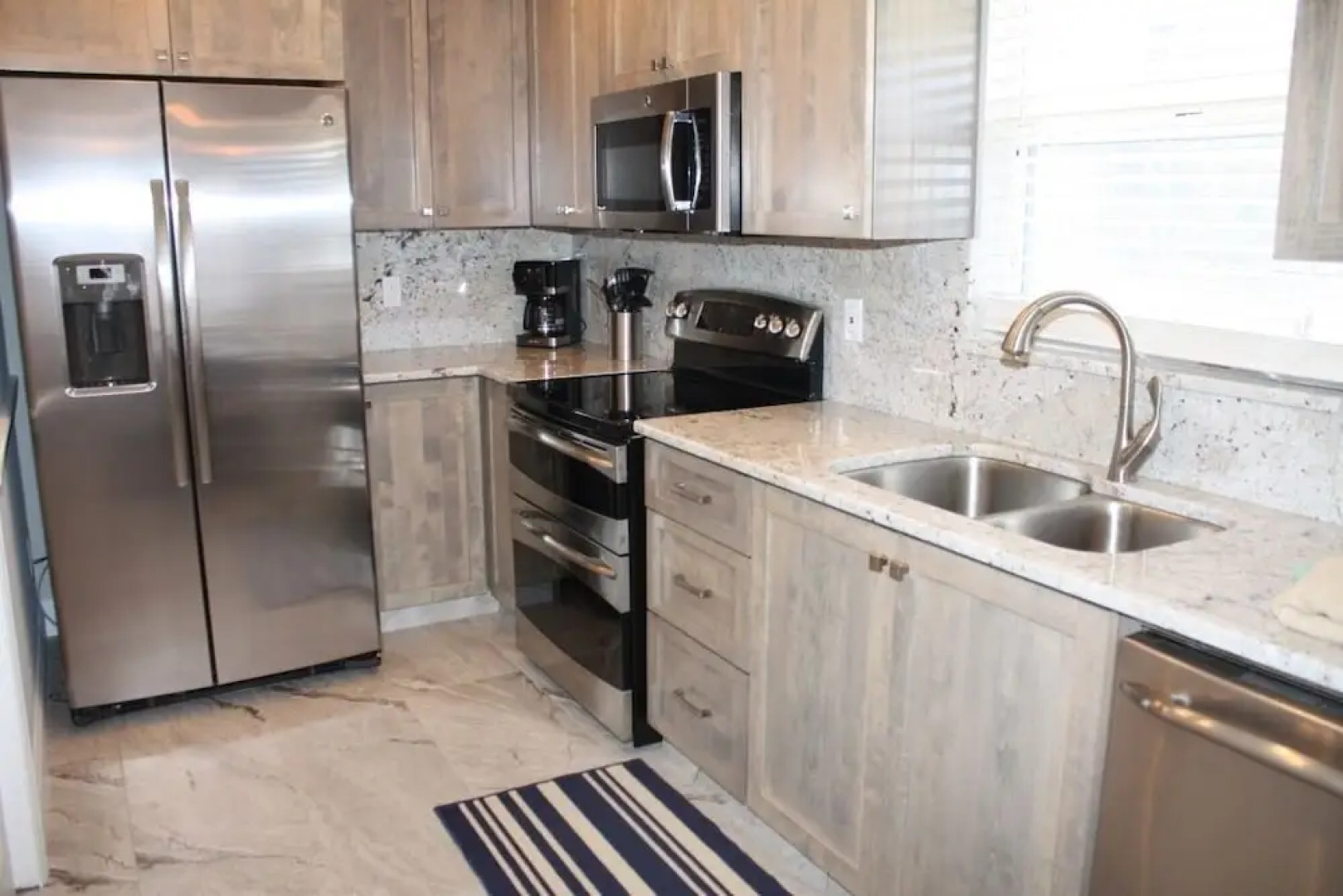 Beach Paradise 5 by Anna Maria