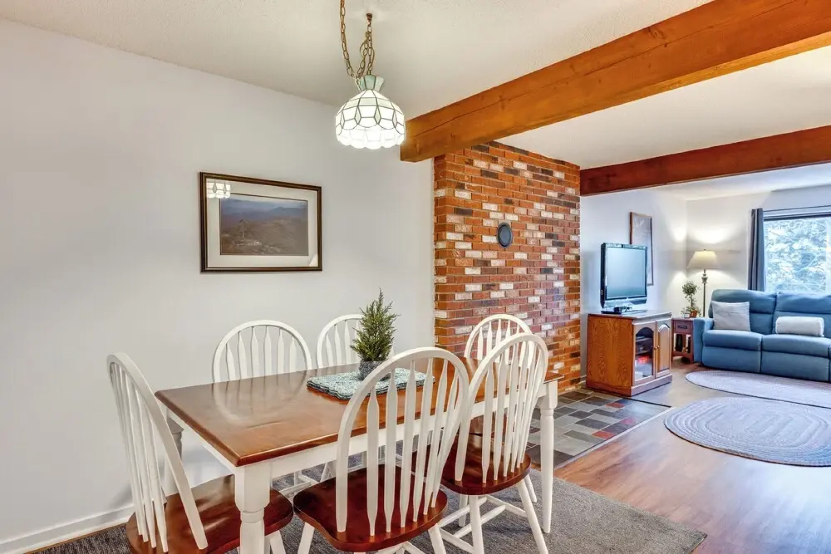 Inviting Bartlett Condo: 1 Mi to Attitash Mountain