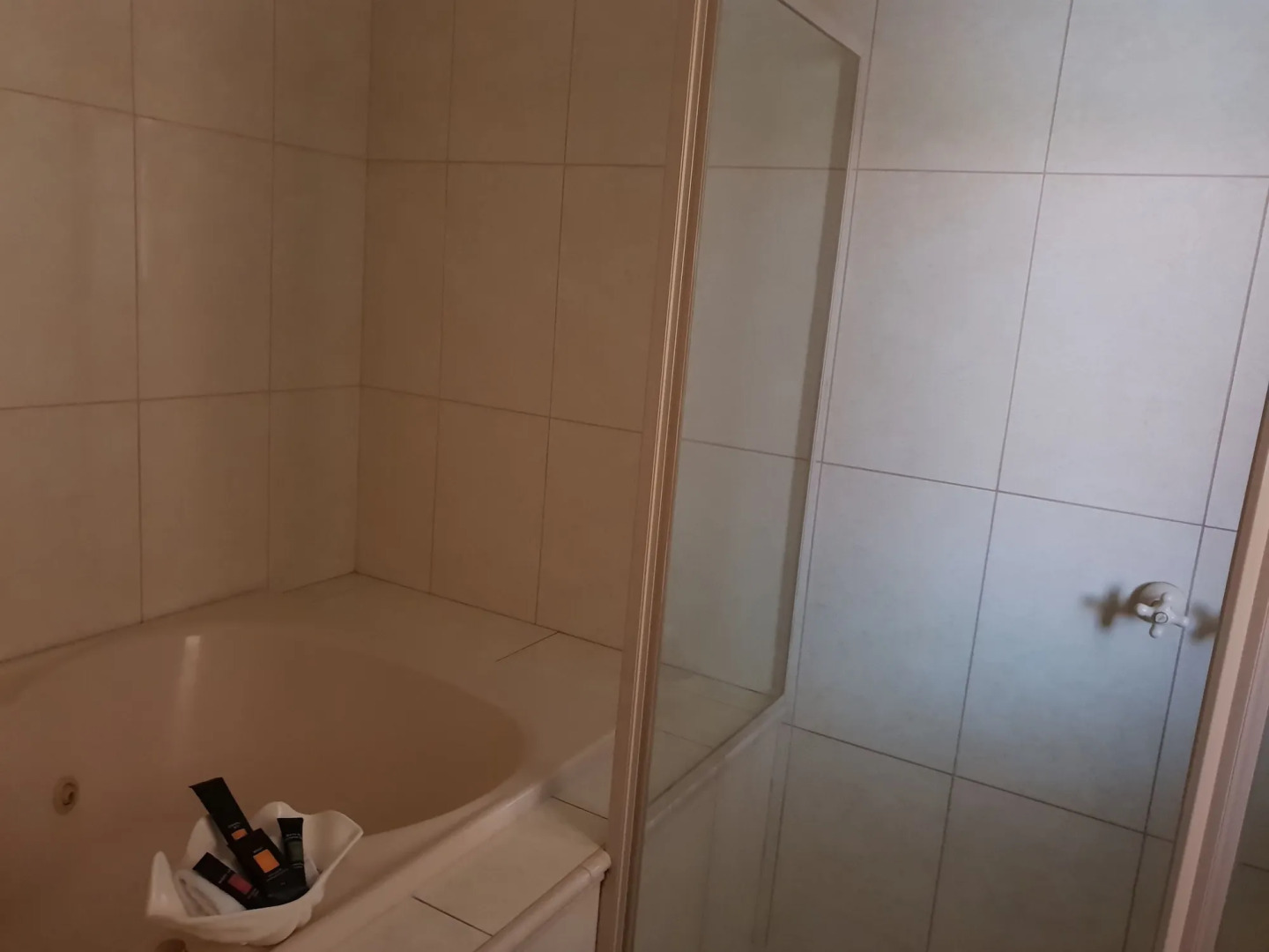 Australian Heritage Motor Inn